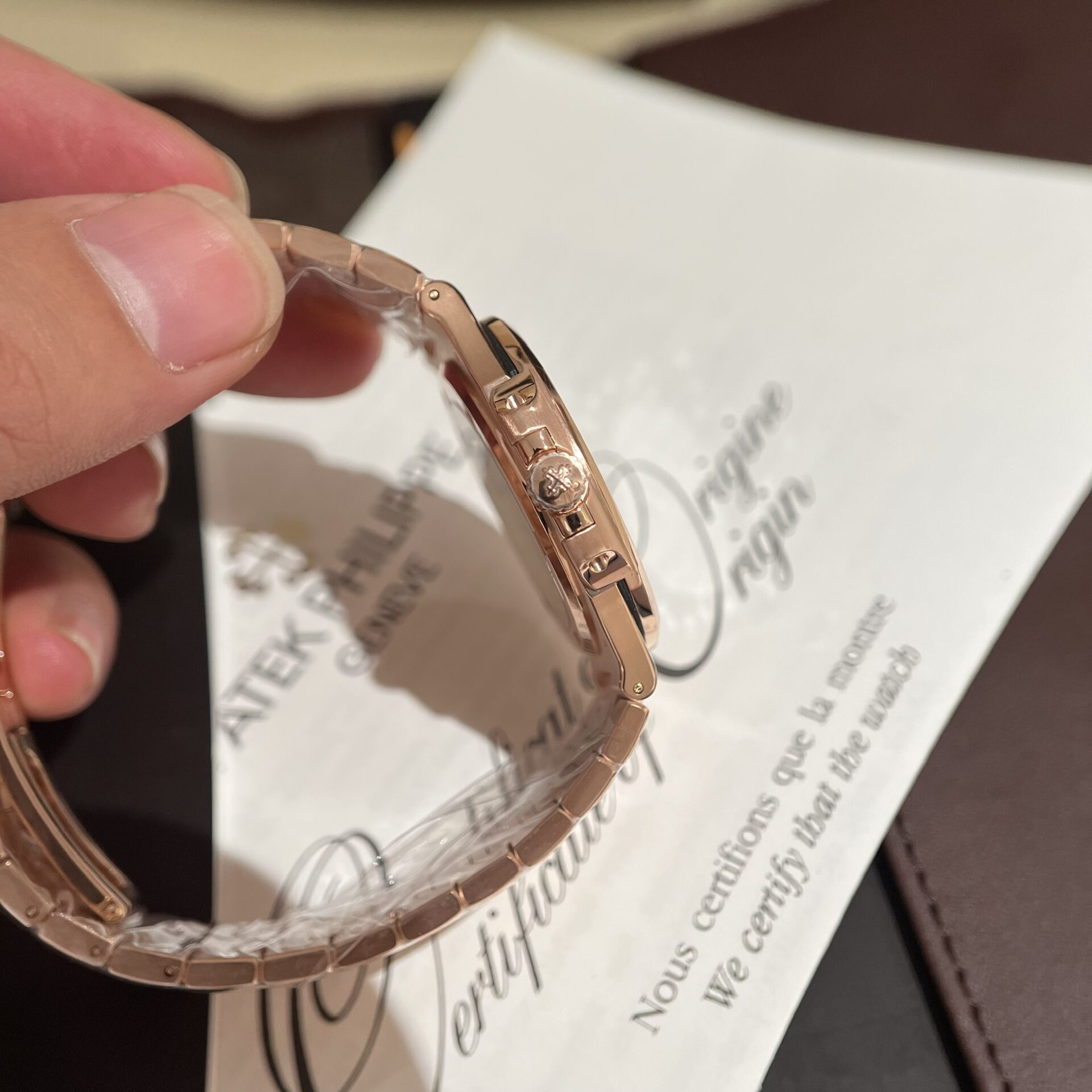 Patek Philippe Replica Watch Nautilus 5723 Gold Wrapped Moissanite Diamonds 40mm - Soul Replicas