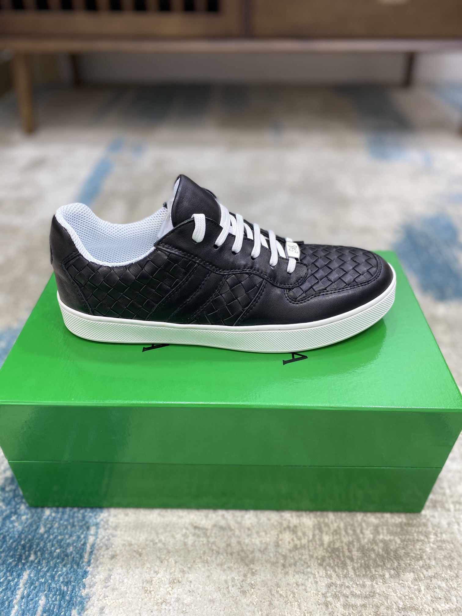 Bottega Veneta Men's With Wave Line Sneakers Black For Men - Soul Replicas