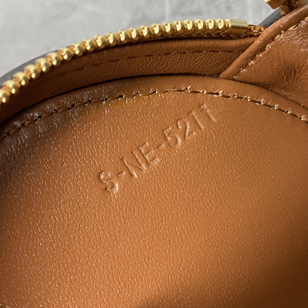 Celine Small Heart Crossbody Bag Tan For Women 3in/8cm 10J113DZW.04LU - Soul Replicas