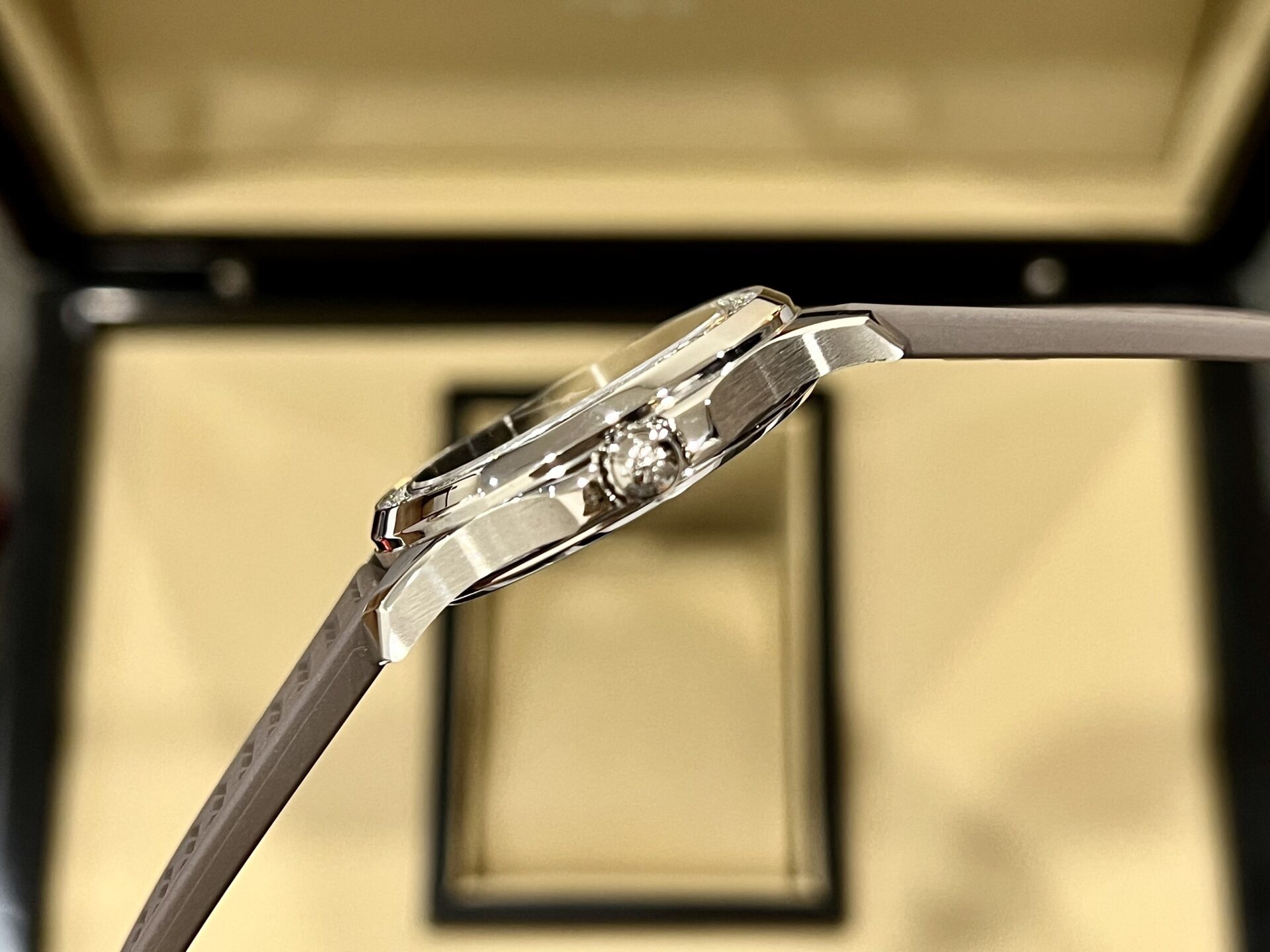 Patek Philippe Aquanaut 5067A Best Replica Watch Grey With Stone Bezel 35.6mm - Soul Replicas