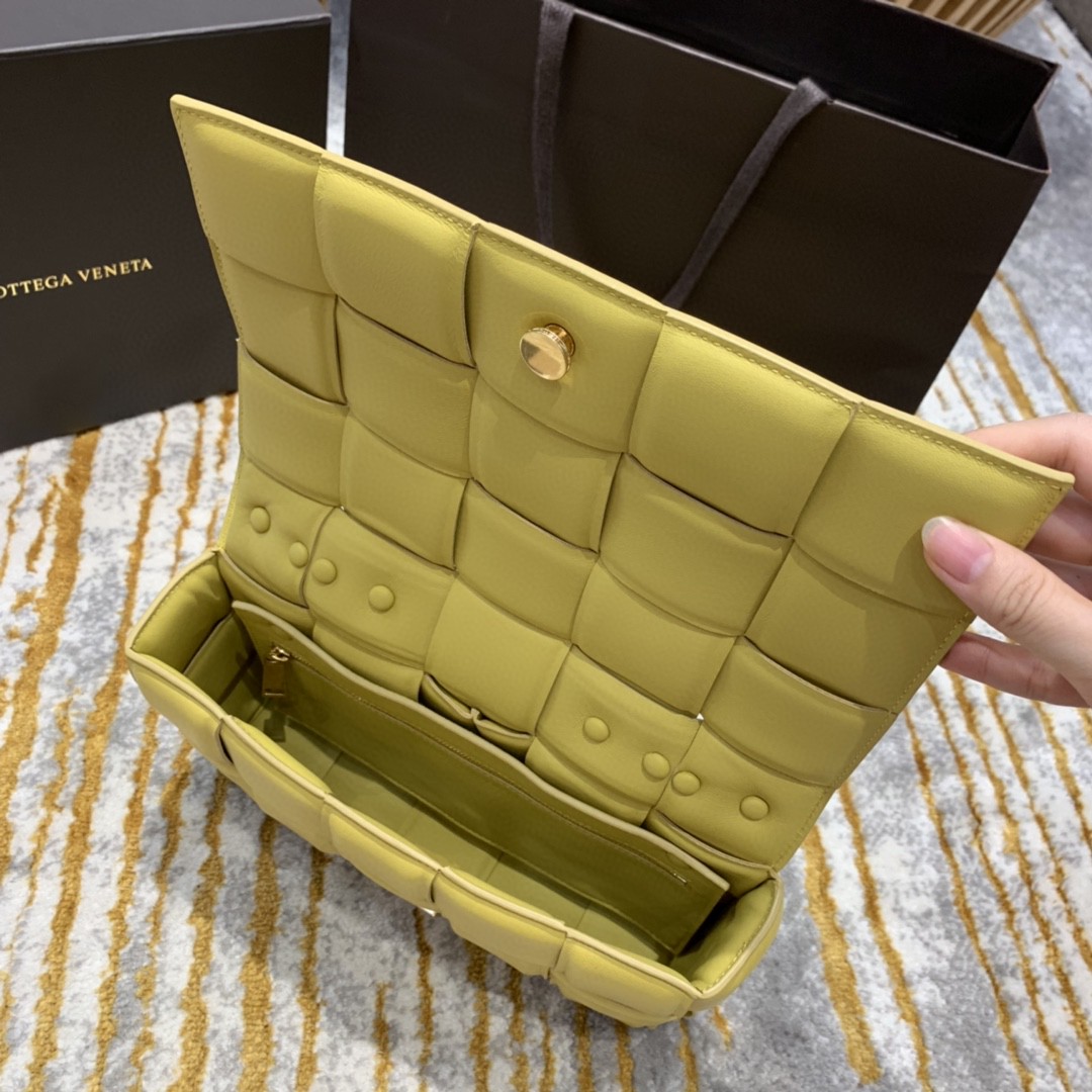 Bottega Veneta Chain Cassette Bag For Women 10.2in/26cm In Yellow - Soul Replicas