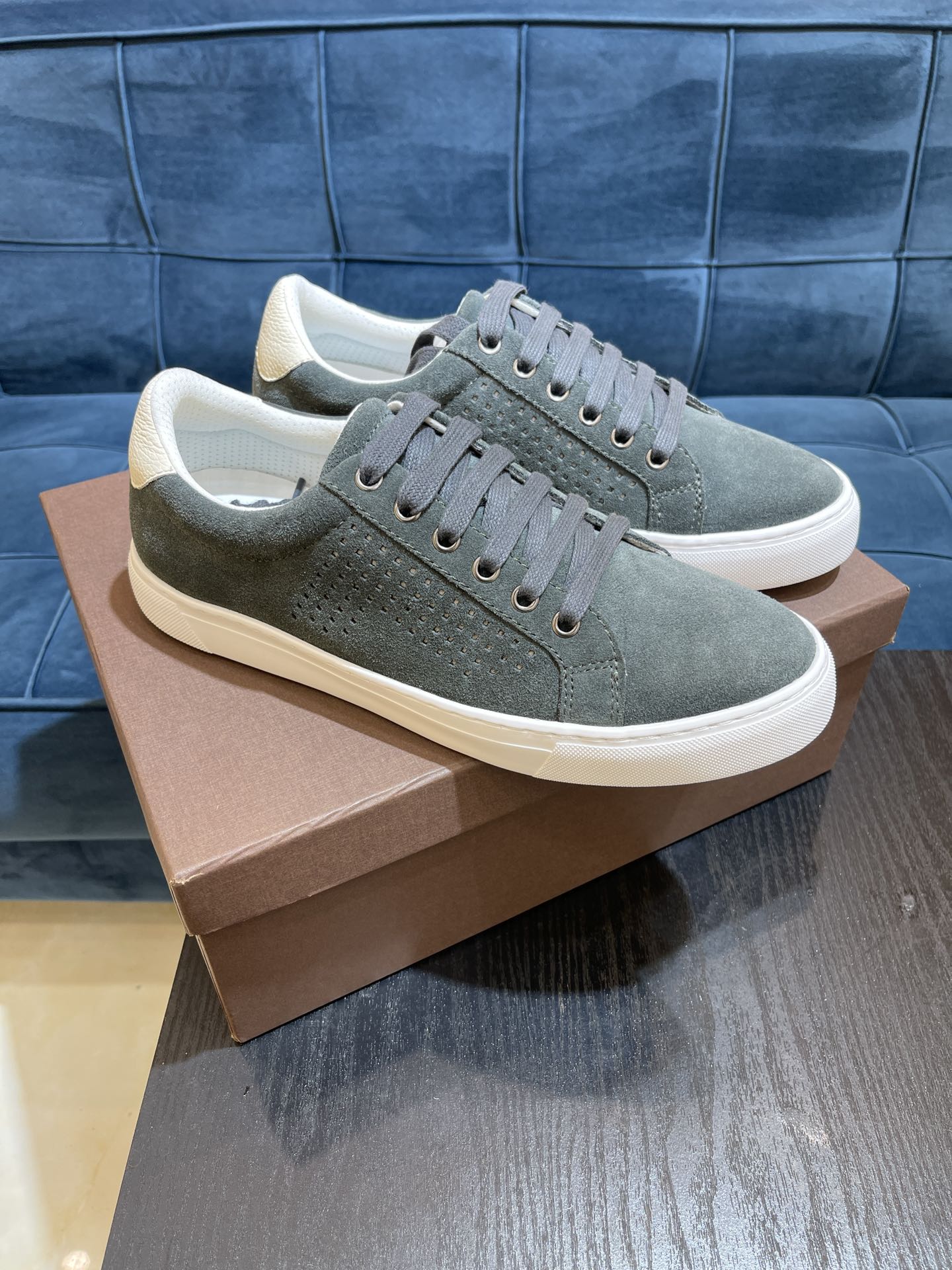 Bottega Veneta Men's Sneakers Dark Grey For Men - Soul Replicas