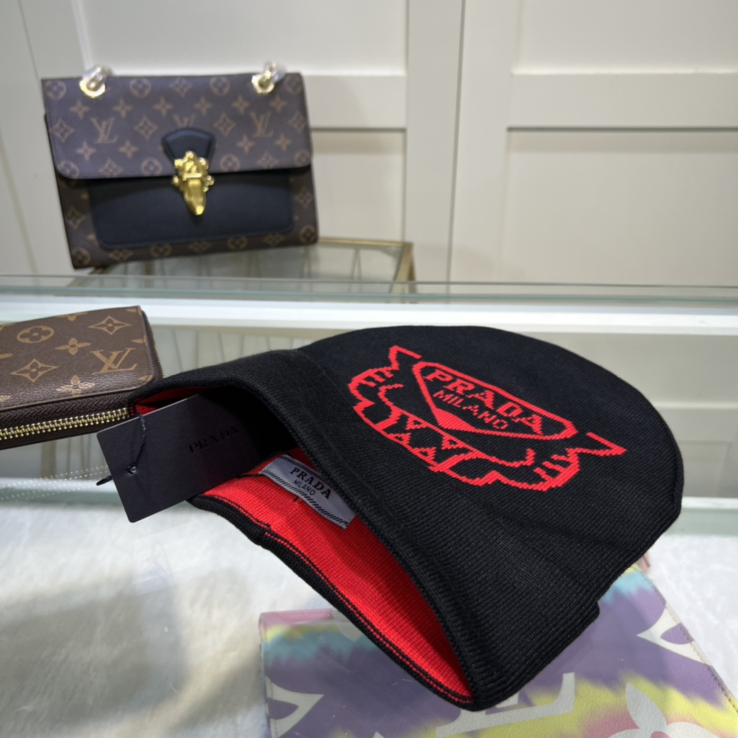 Prada Beanie In Black - Soul Replicas
