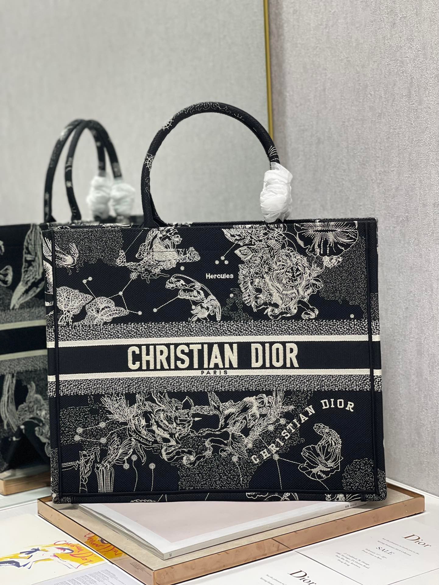 Christian Dior Large Dior Book Tote Black And White. For Women. Women's Handbags 16.5in/42cm CD - Soul Replicas