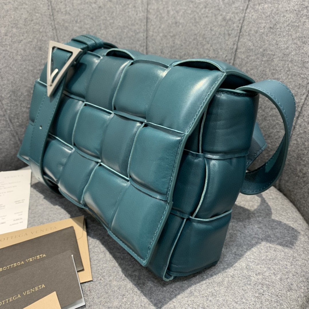 Bottega Veneta Padded Cassette Bag For Women 10.2in/26cm In Blue 591970VCQR13118 - Soul Replicas