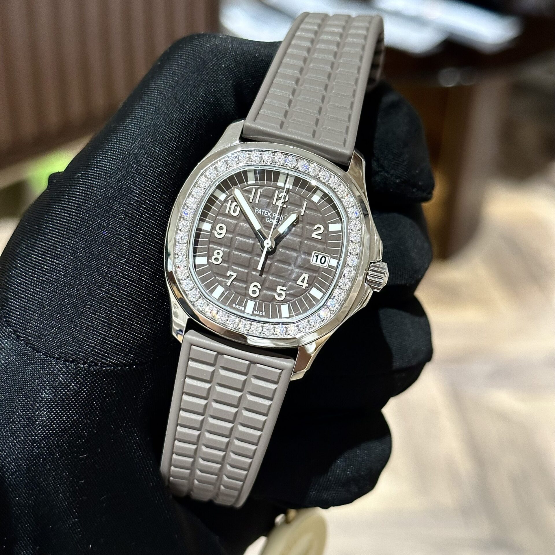 Patek Philippe Replica Watch Aquanaut 5067A Custom Moissanite Diamonds 35.6mm - Soul Replicas