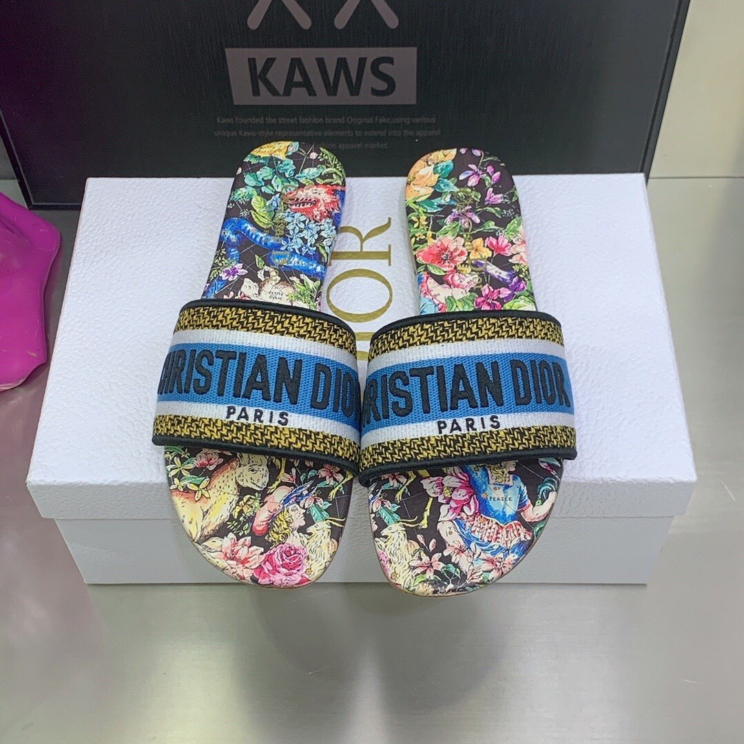 Christian Dior Women's Dway Slide Blue Multicolor For Women CD KCQ209CSE_S26X - Soul Replicas