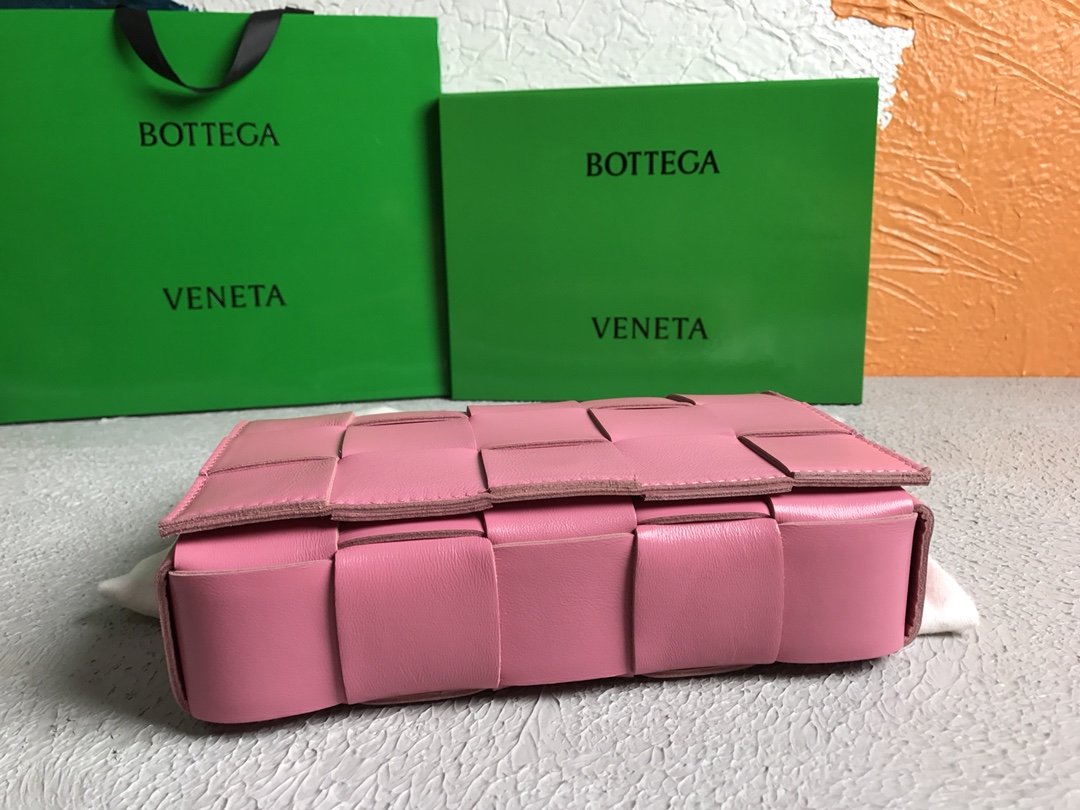 Bottega Veneta Cassette Light Pink. For Women. Women's Bags 9.1in/23cm - Soul Replicas