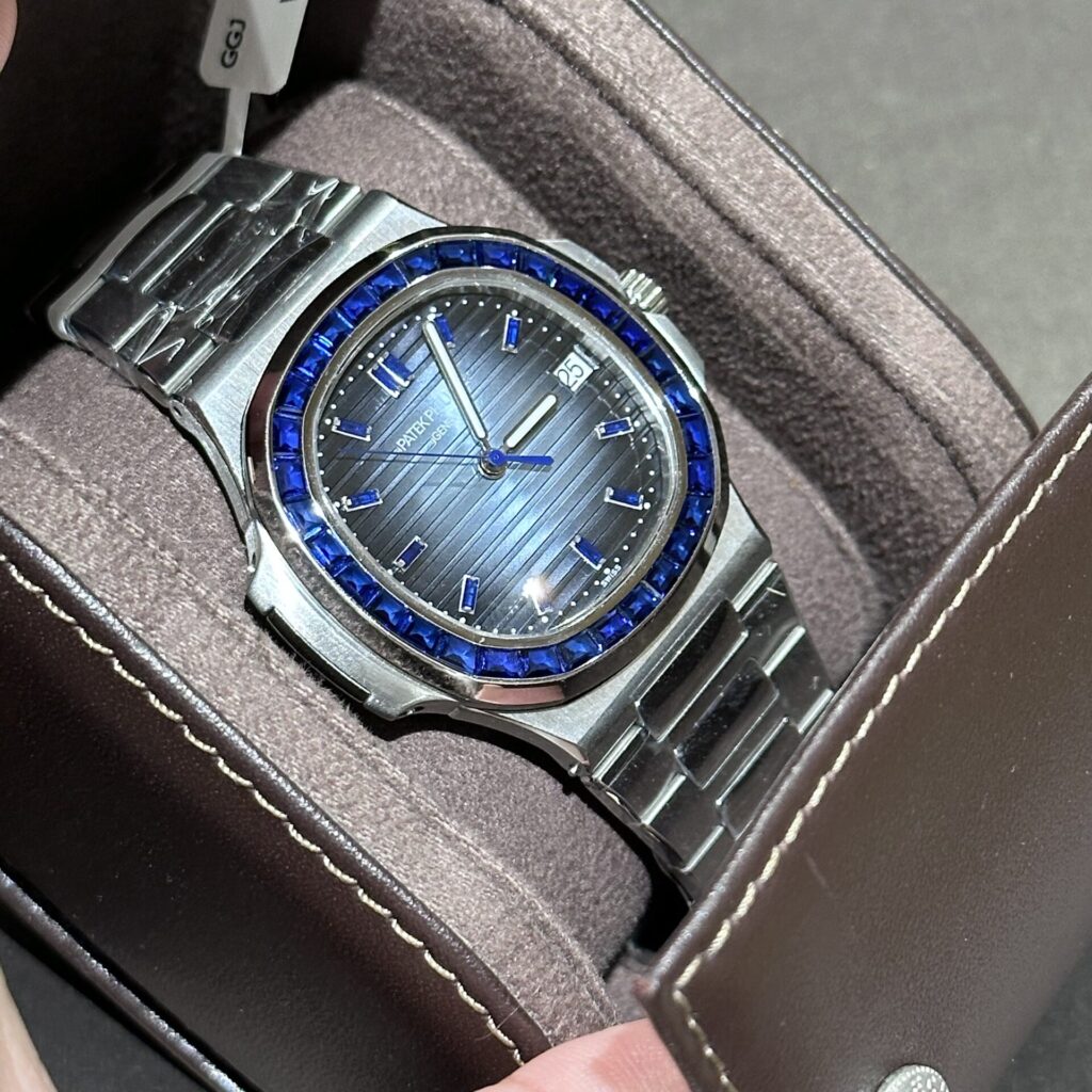Patek Philippe Nautilus 5723 Replica Watches Custom Benzel Sapphire Blue 40mm - Soul Replicas