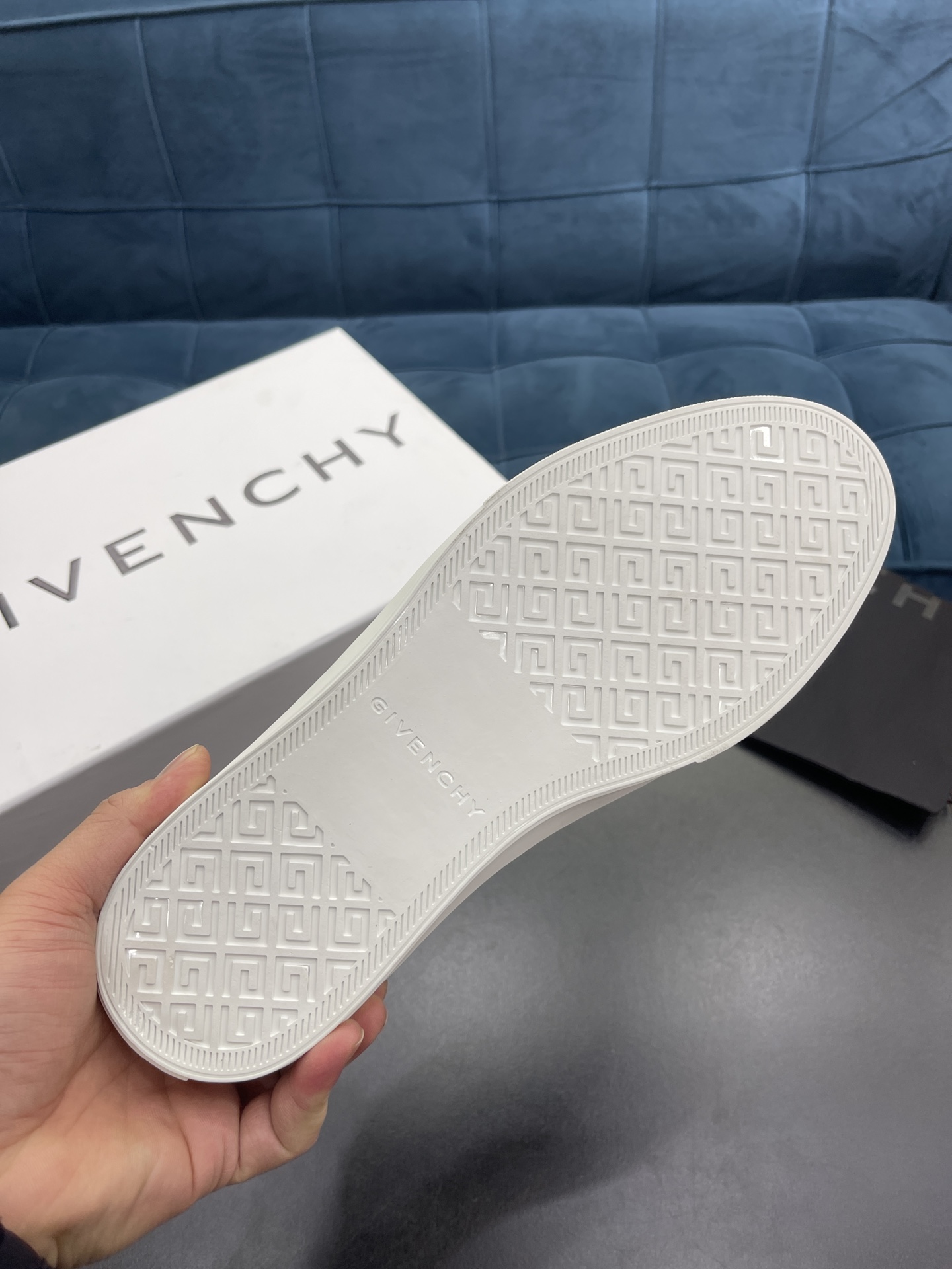 Givenchy Sneakers With Elastic Band Black For Men GVC BH005XH16Y-001 - Soul Replicas