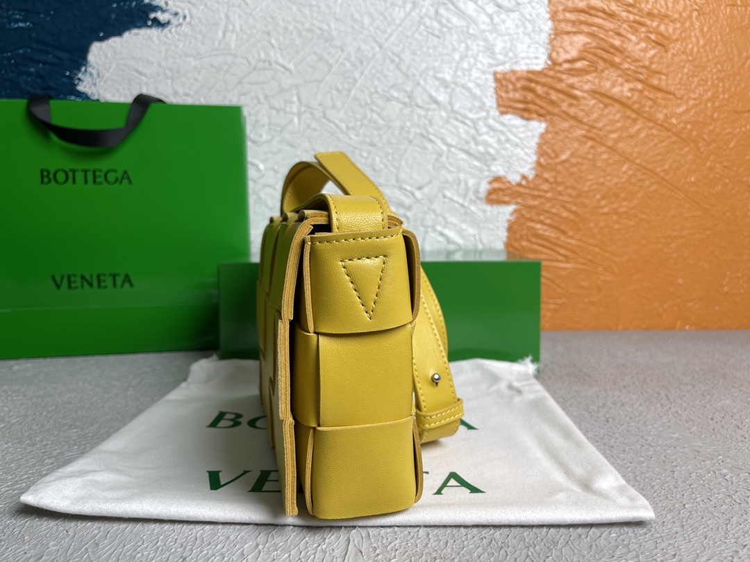 Bottega Veneta Cassette Yellow. For Women. Women's Bags 9.1in/23cm - Soul Replicas
