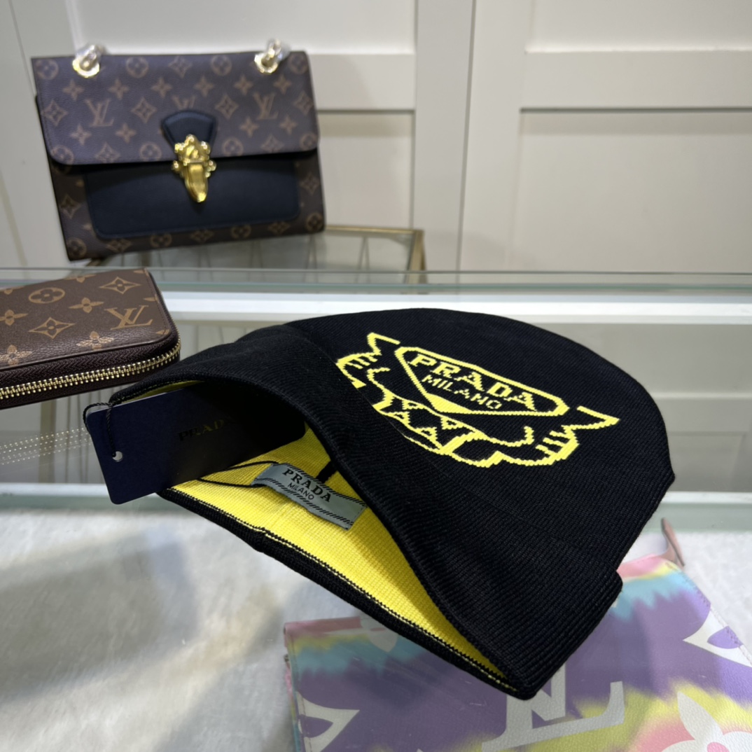 Prada Beanie In Black - Soul Replicas