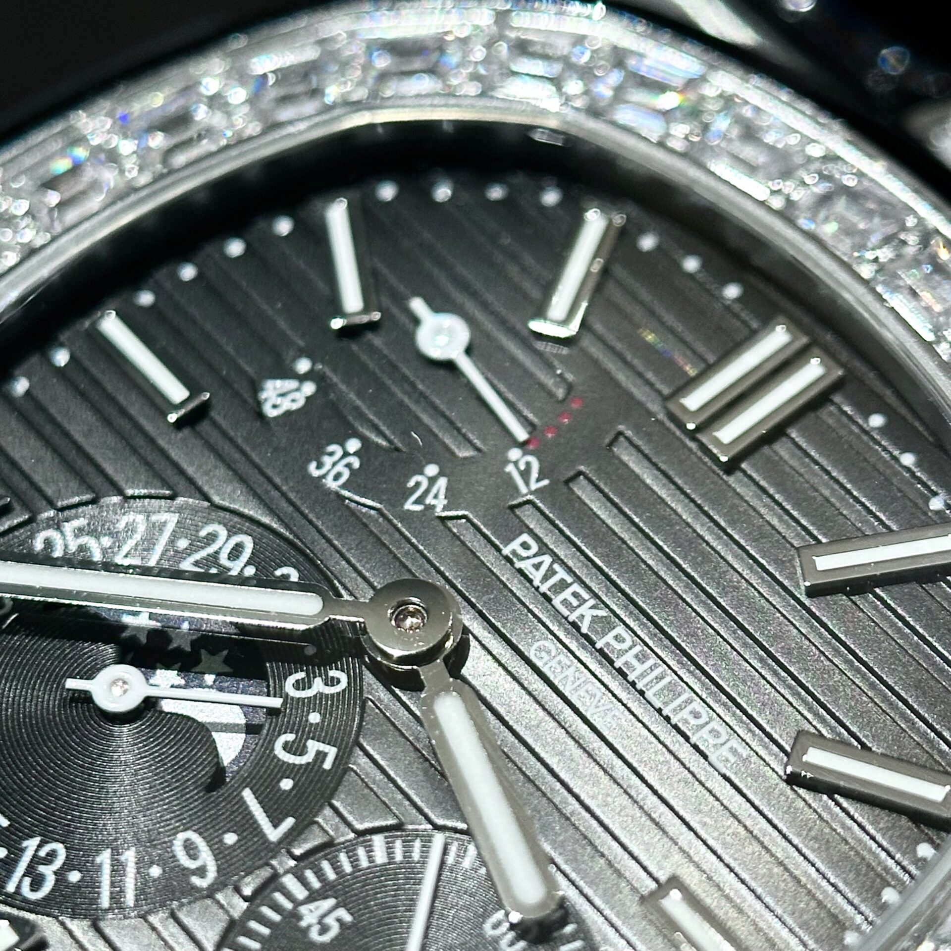 Patek Philippe Nautilus 5724G Replica Watch Gray Dial GRF 40mm - Soul Replicas