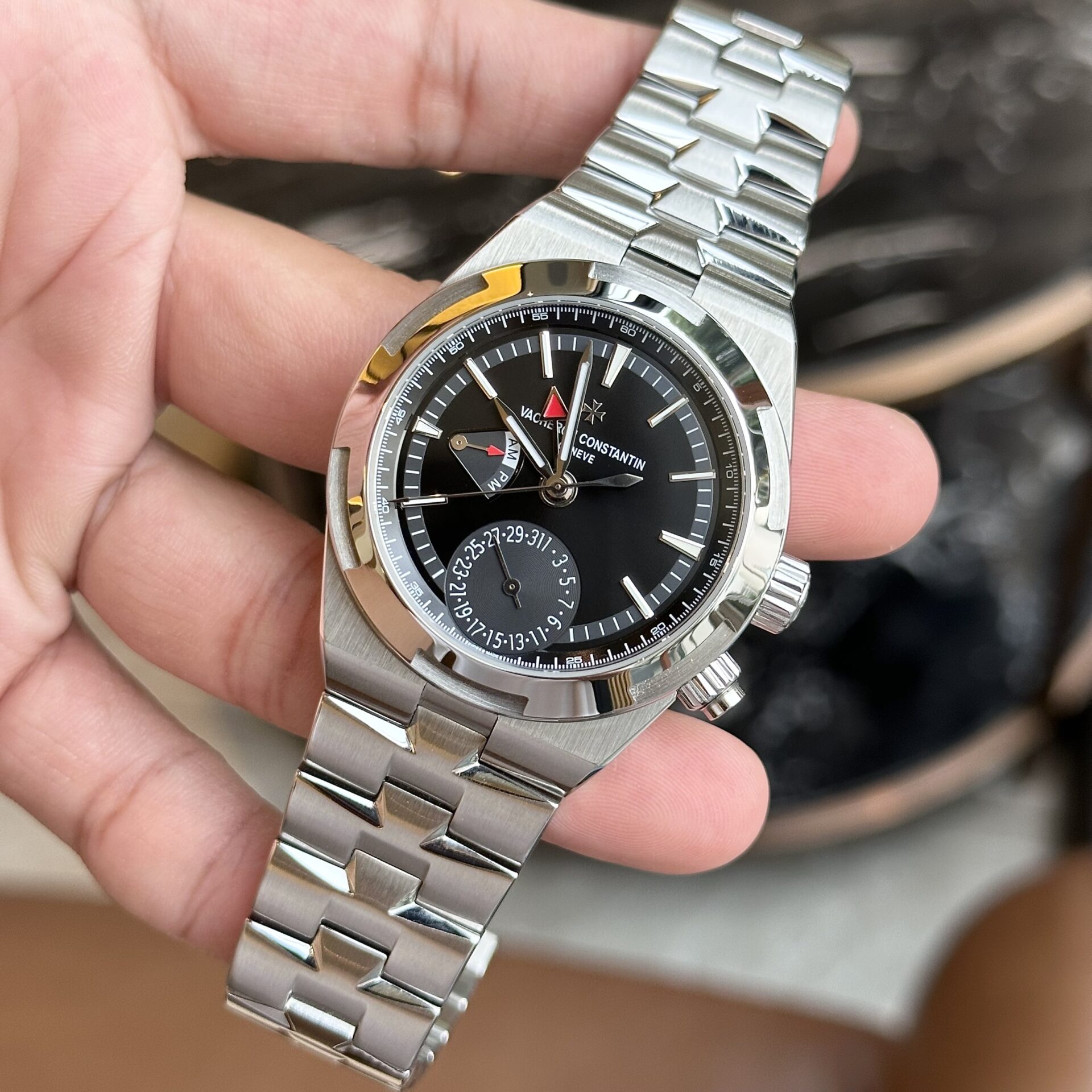 Vacheron Constantin Overseas Tourbillon 7900V Rep 11 Watch Black Dial 41mm - Soul Replicas