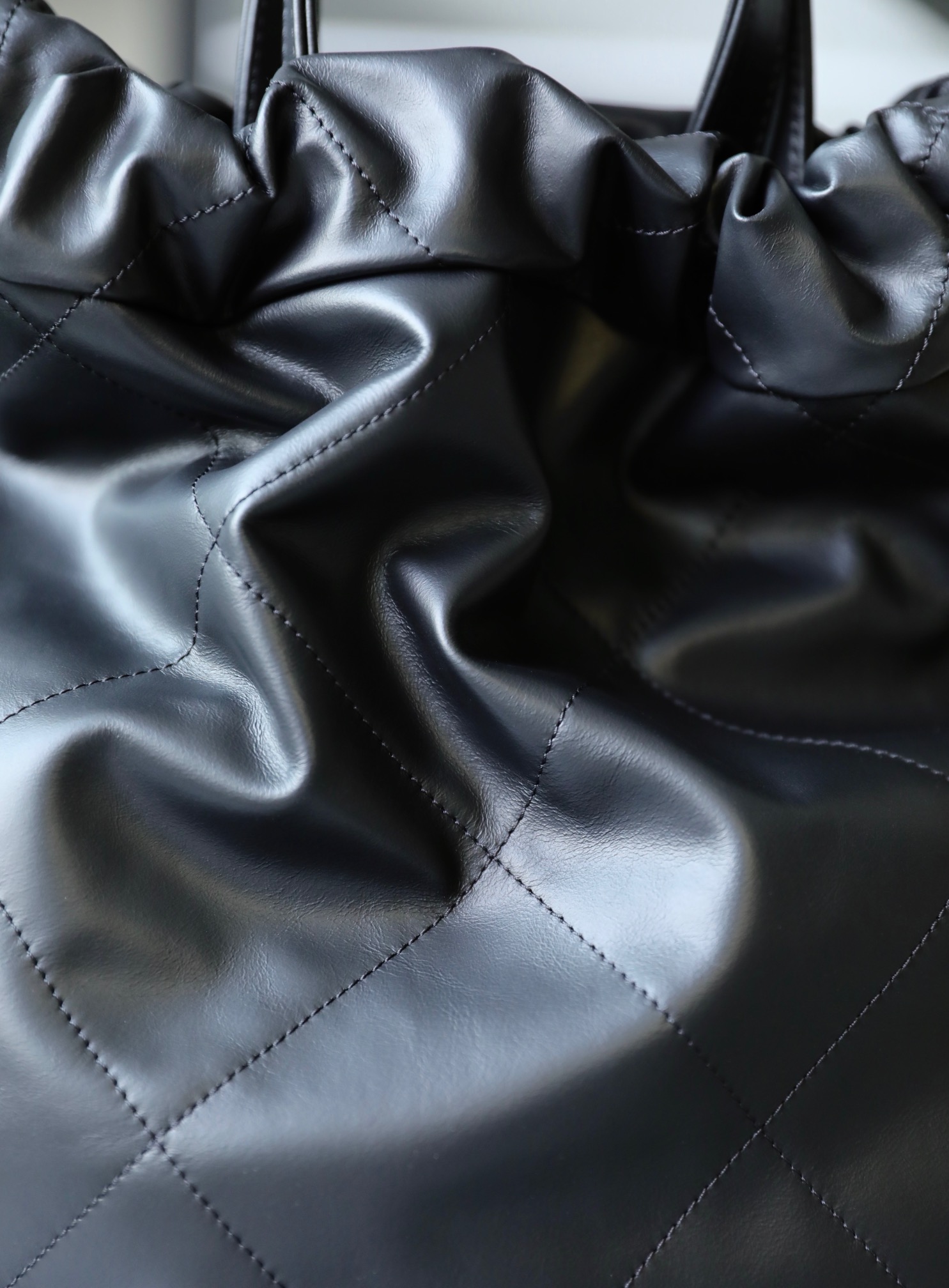 ChanelLarge Chanel22 Backpack Black For Women. Women-s Bags 19.9in/51cm AS3313 B08037 NH627 - Soul Replicas