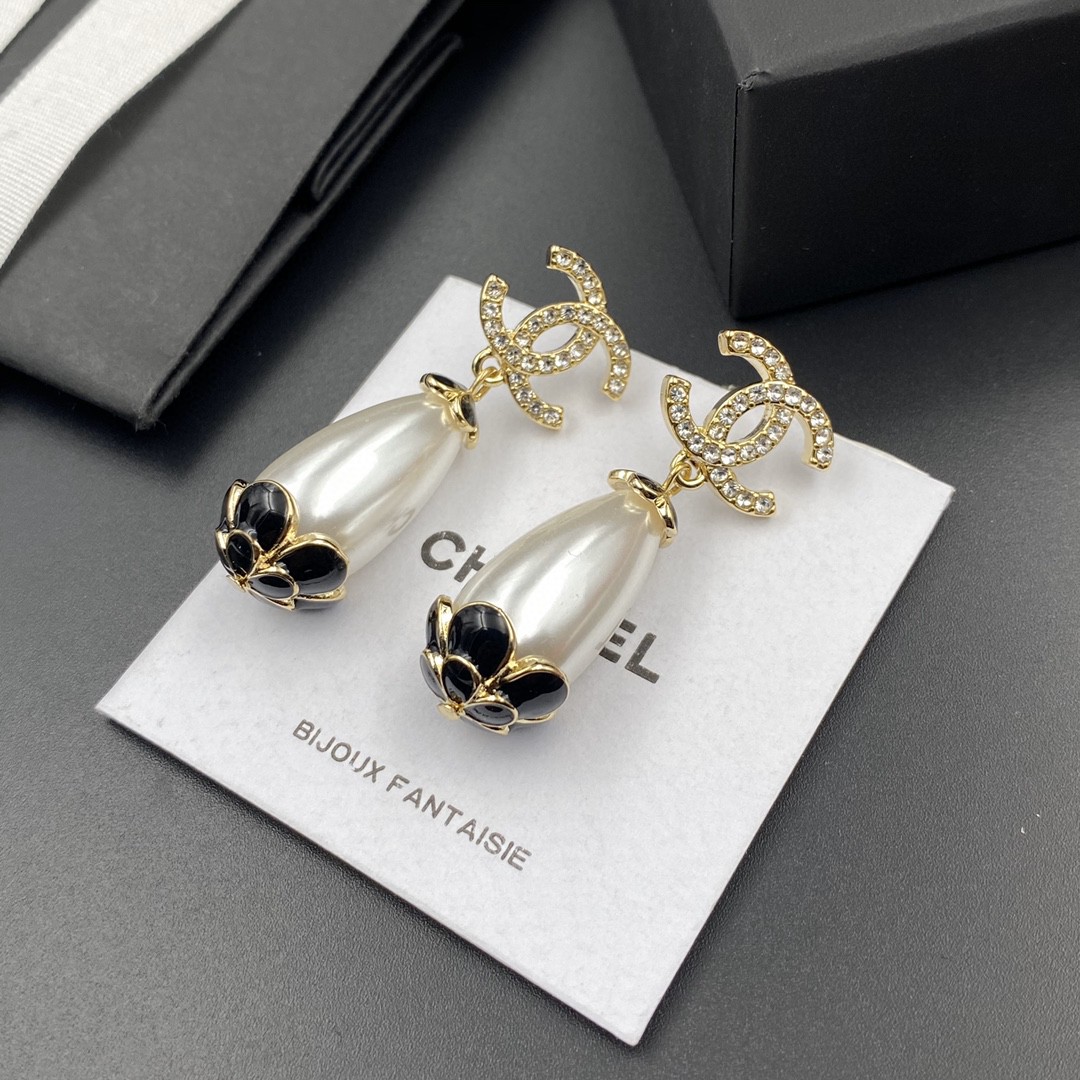 Chanel Earrings - Soul Replicas