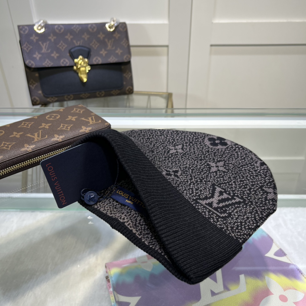 Louis Vuitton Beanie In Black LV Headwear - Soul Replicas