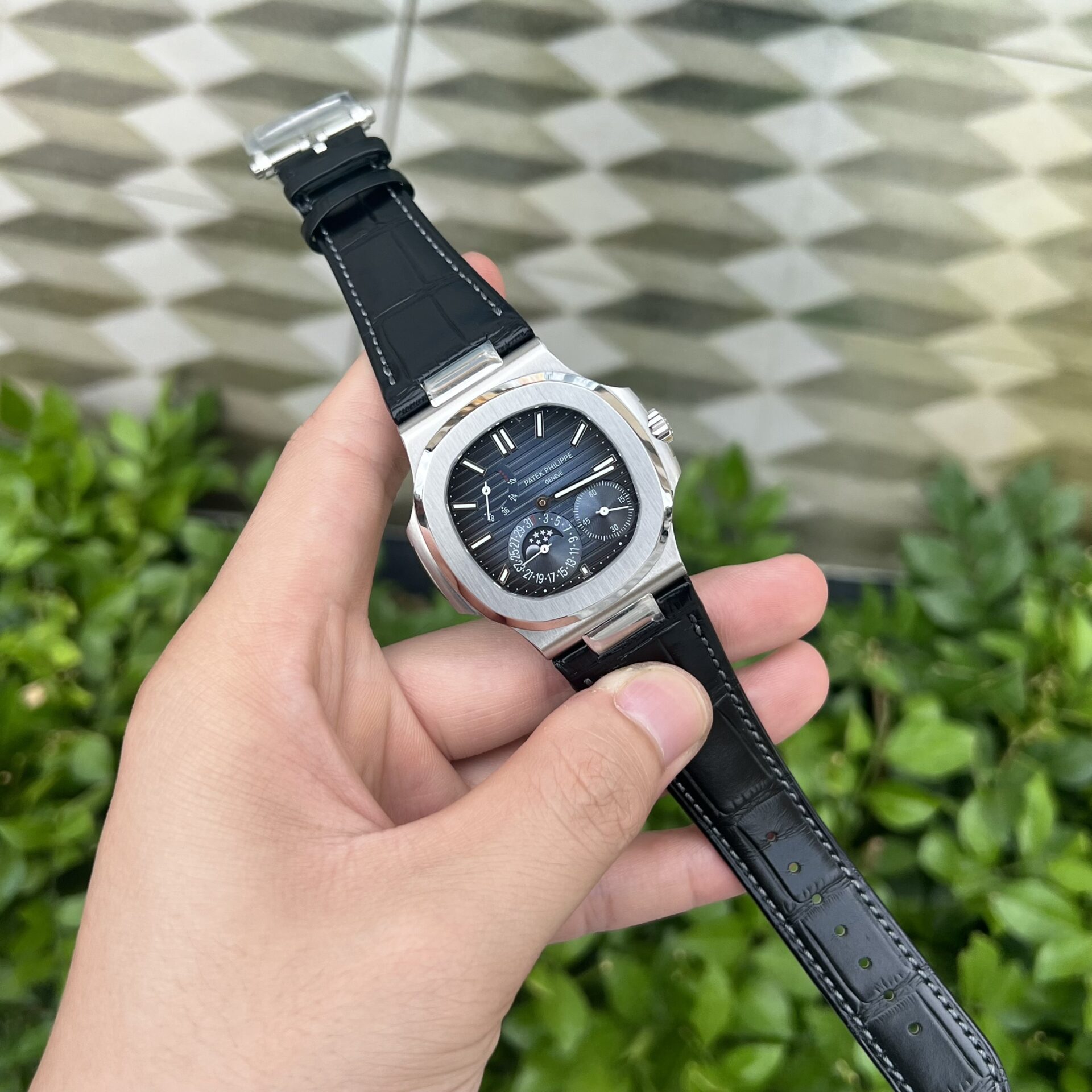 Patek Philippe Nautilus 5712 Replica Watch Leather Strap GRF 40mm - Soul Replicas