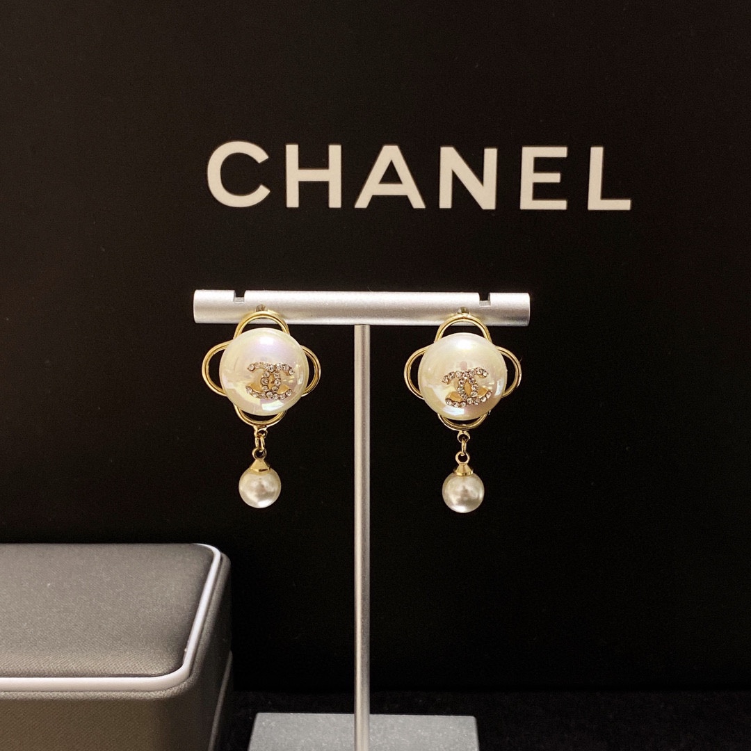 Chanel Earrings - Soul Replicas