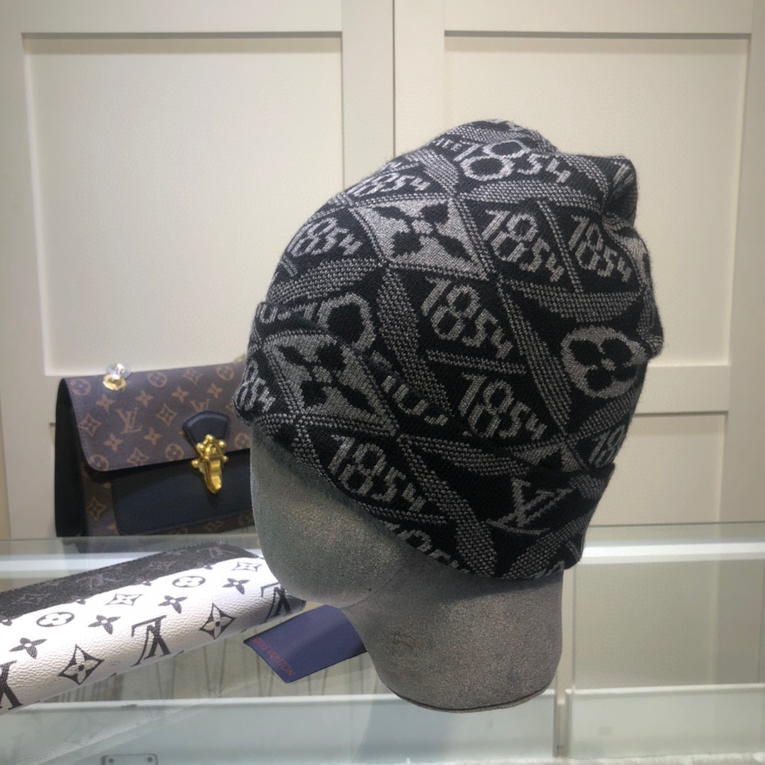 Louis Vuitton Beanie In Black LV Headwear - Soul Replicas