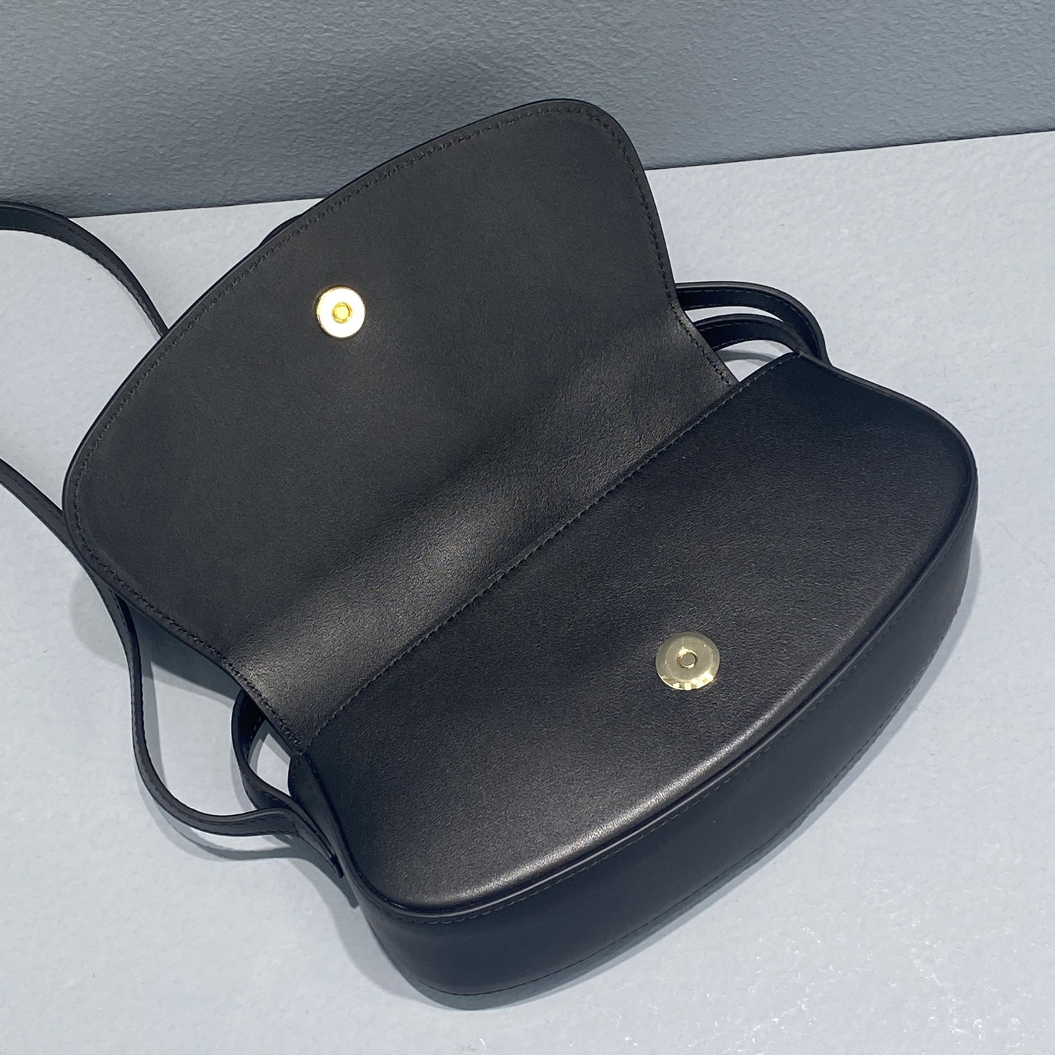 Celine Clutch On Strap Black For Women 7in/18cm  - Soul Replicas