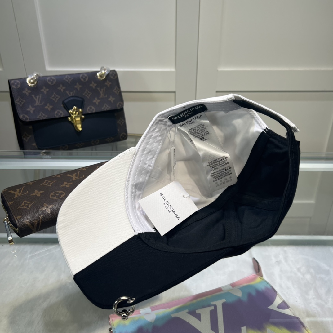 Balenciaga Logo Cap Black/White Cap - Soul Replicas
