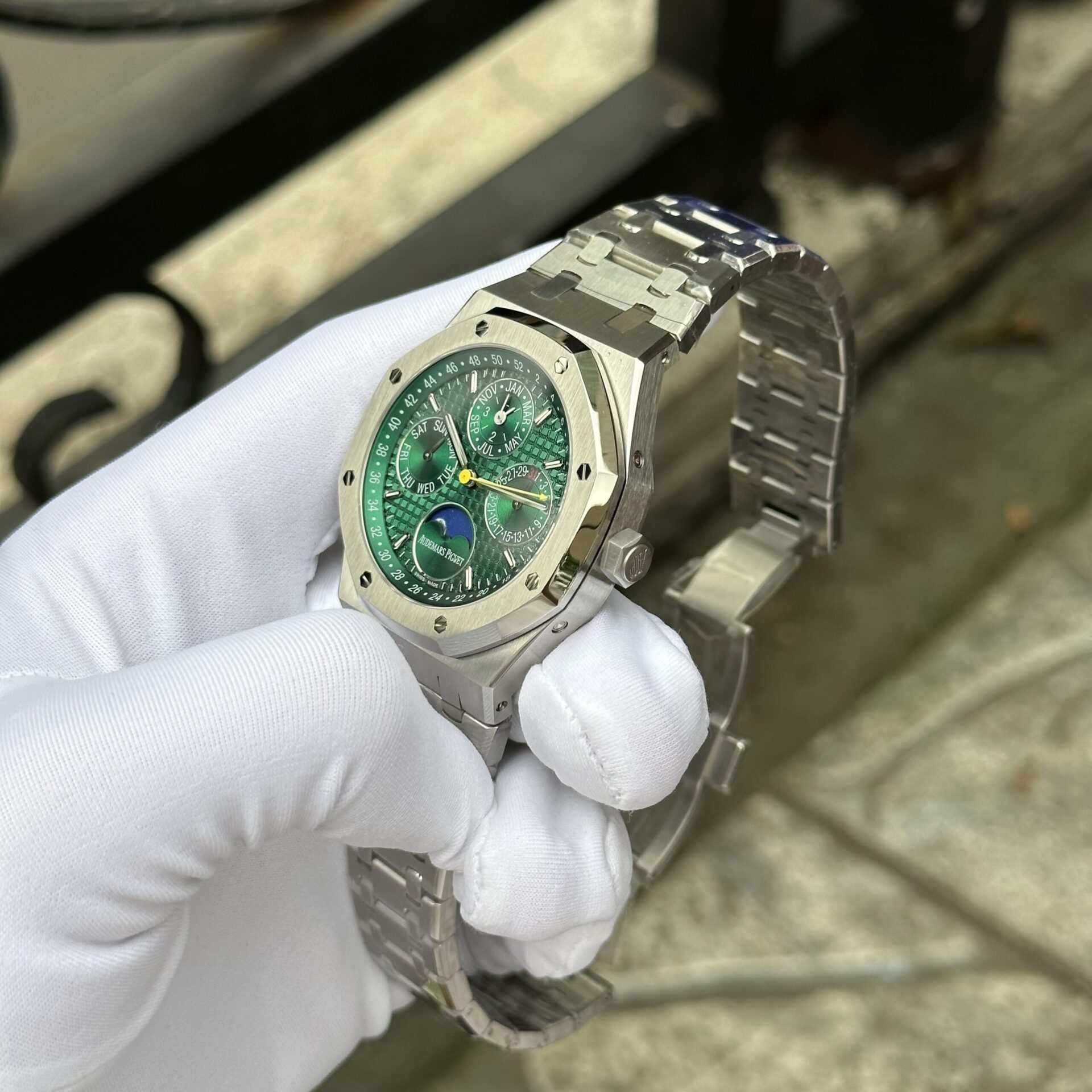 Audemars Piguet Replica Watch Royal Oak 26574ST Green Dial 41mm - Soul Replicas