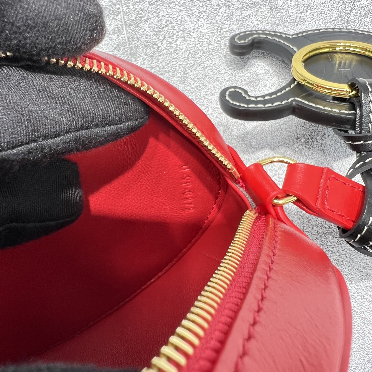 Celine Crossbody Oval Purse Cuir Triomphe Red For Women 6in/16cm  - Soul Replicas