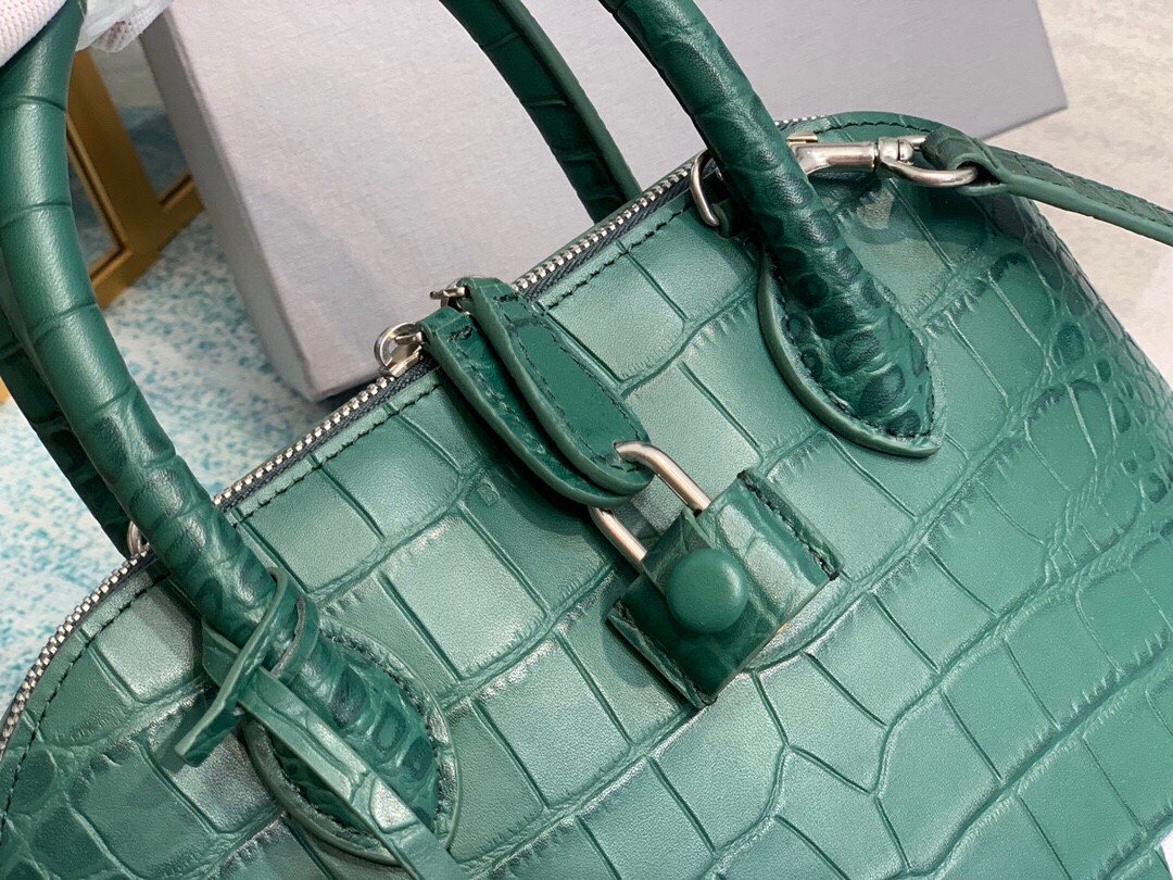 Balenciaga Ville XXS Handbag In Dark Green. For Women. Women-s Bags 8.6in/22cm - Soul Replicas