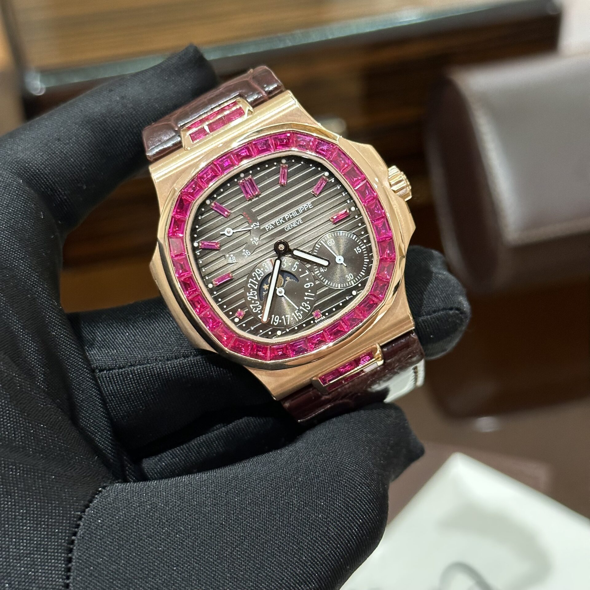 Patek Philippe Nautilus 5724 Gold Wrapped With Ruby Bezel 40mm - Soul Replicas