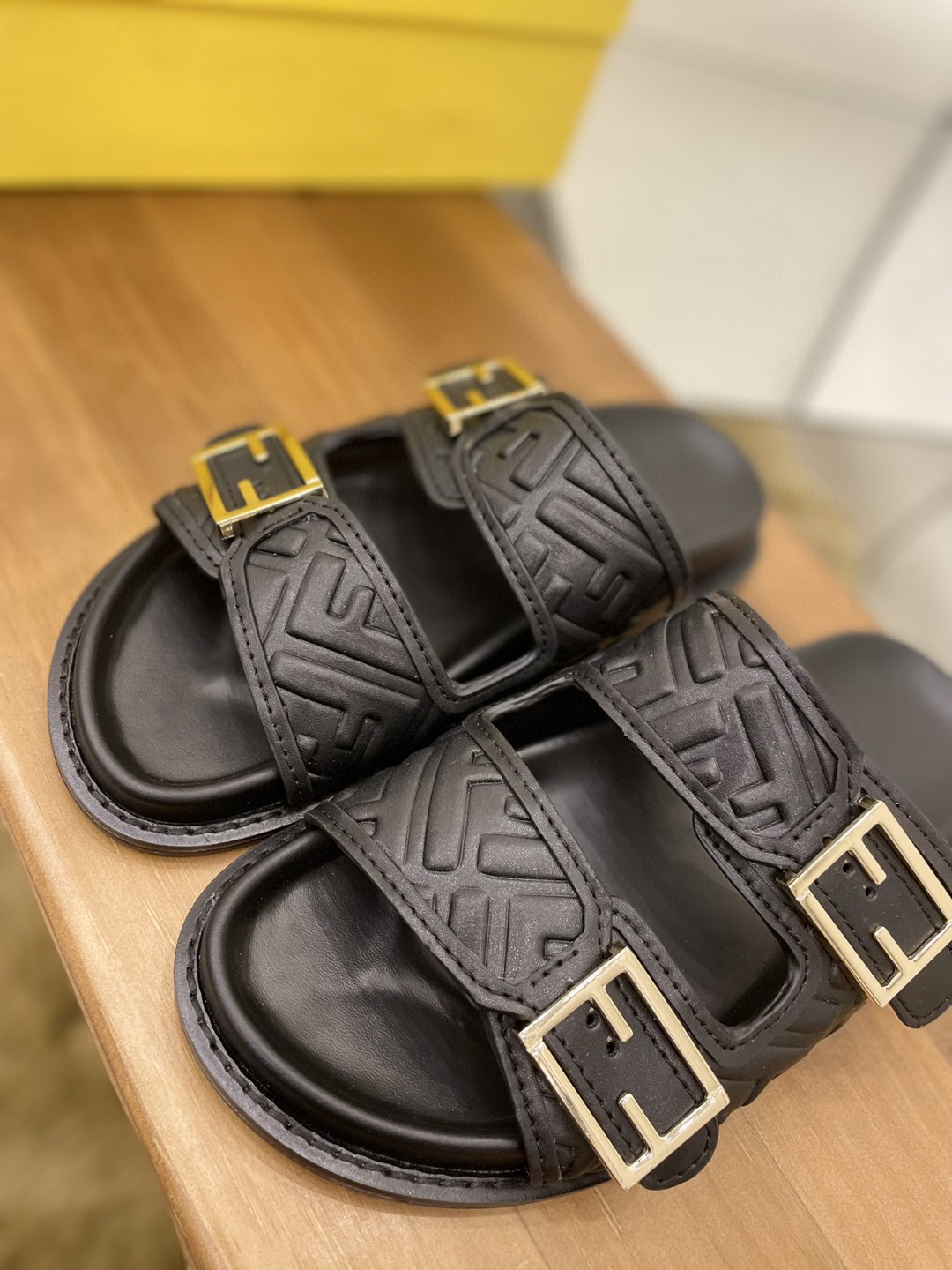 Fendi Feel Slides Black For Women - Soul Replicas
