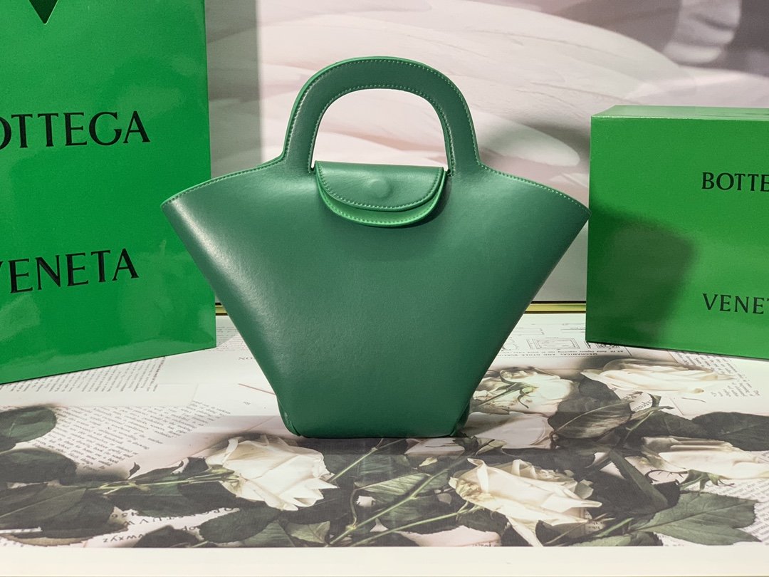 Bottega Veneta Handle Bag Green. For Women. Women's Bags 12.6in/32cm - Soul Replicas