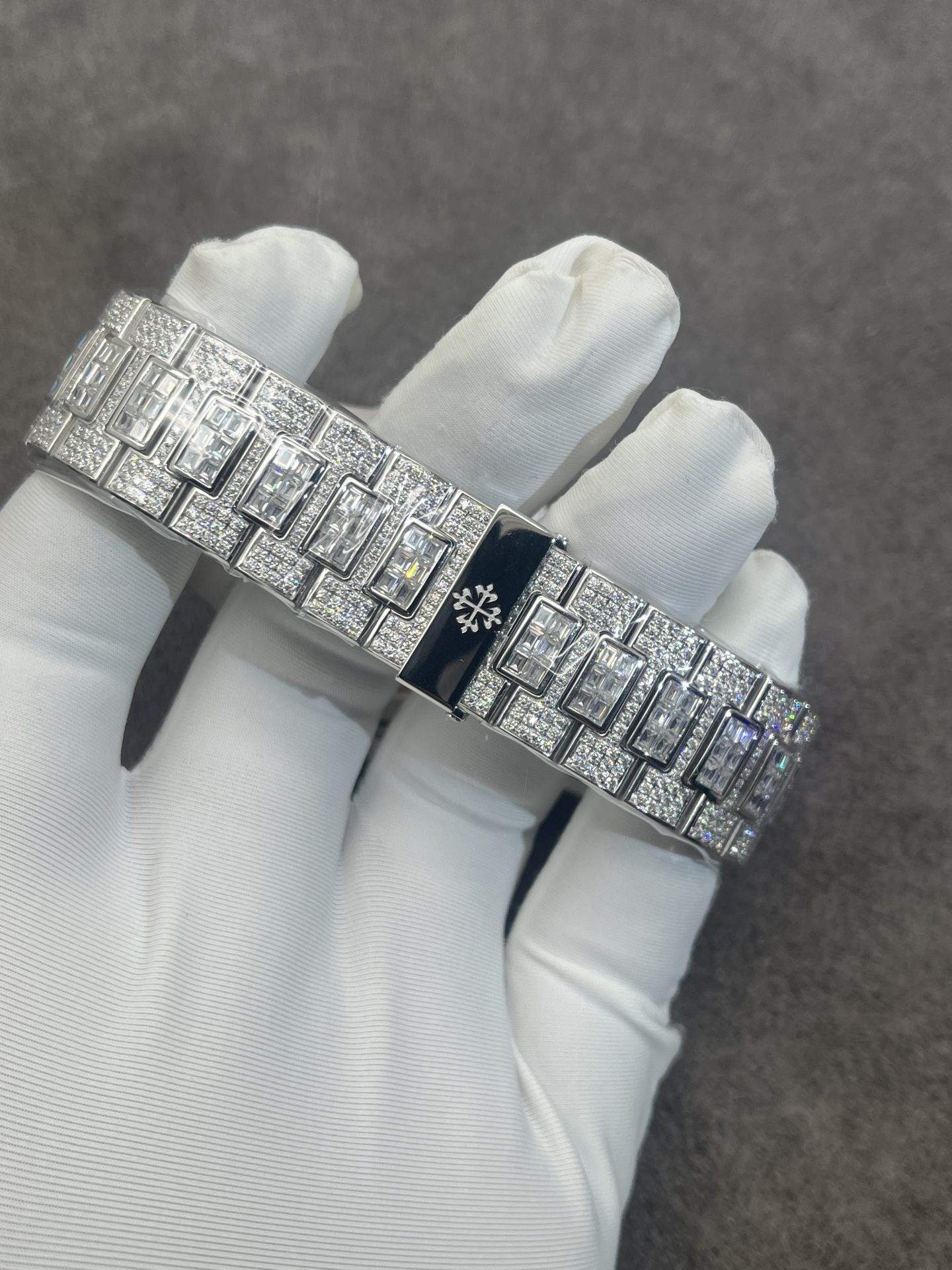 Patek Philippe Best Replica Watch Nautilus 5719 Custom CVD Diamond And White Gold 40mm - Soul Replicas