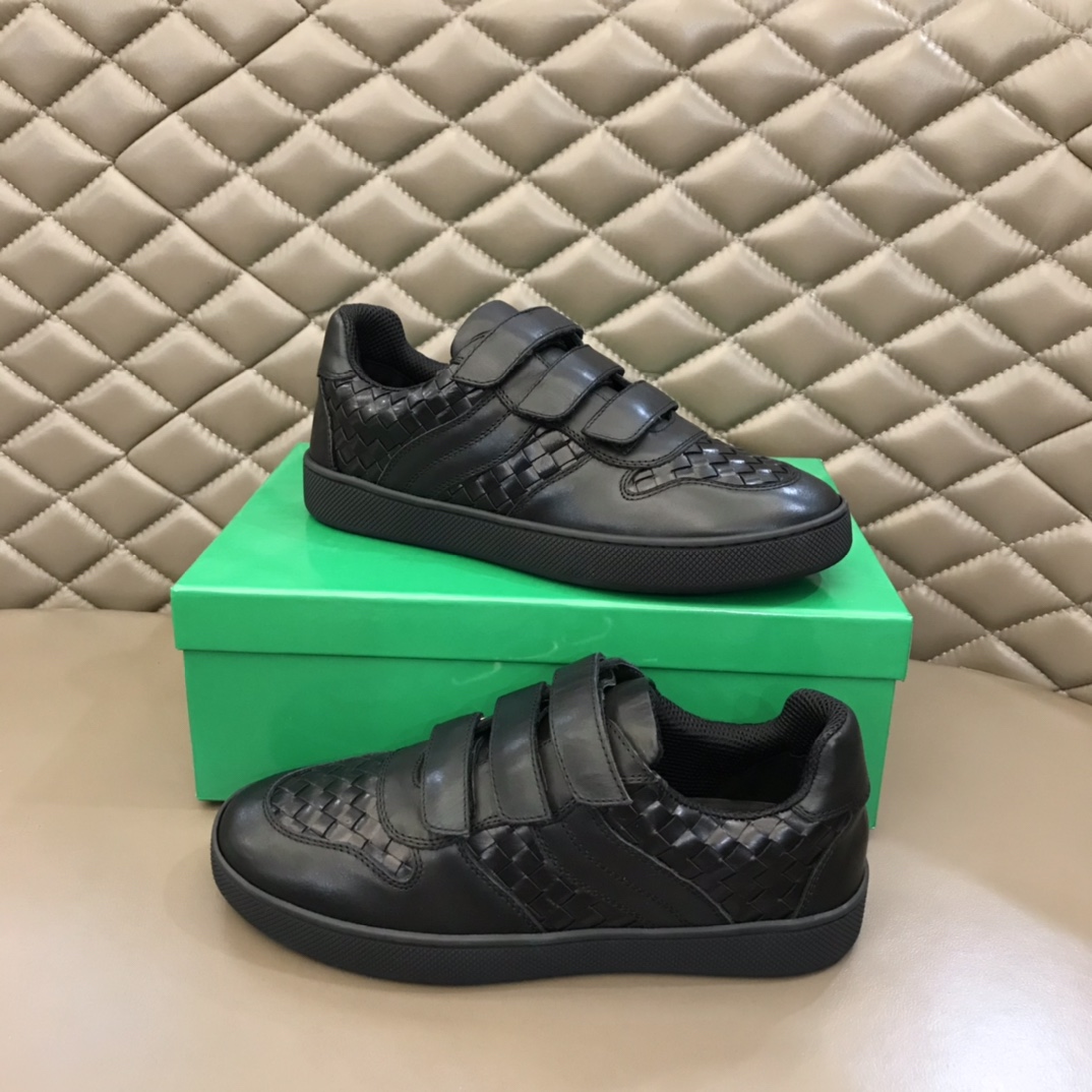 Bottega Veneta Men's Closure Straps With Wave Line Sneakers Black For Men - Soul Replicas