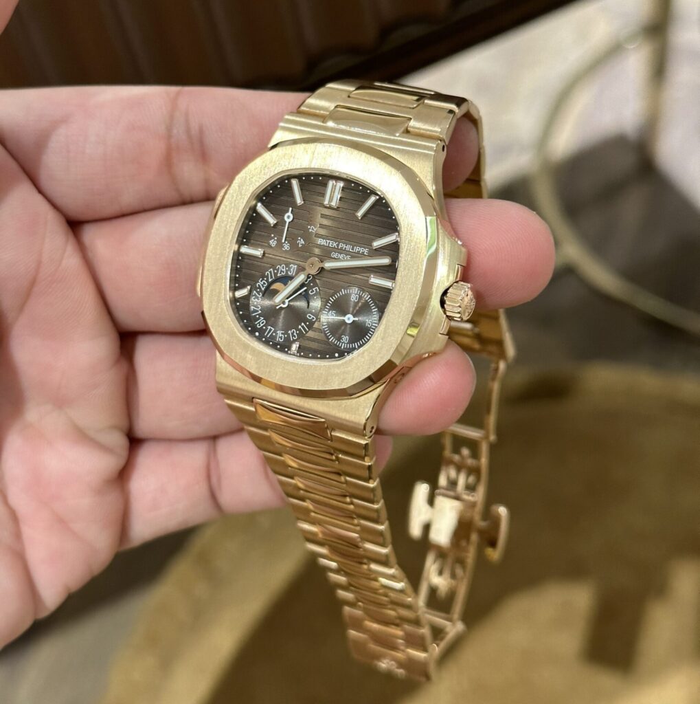 Patek Philippe Best Replica Watch Nautilus 5712R Brown Dial 18K Solid Gold 40mm - Soul Replicas