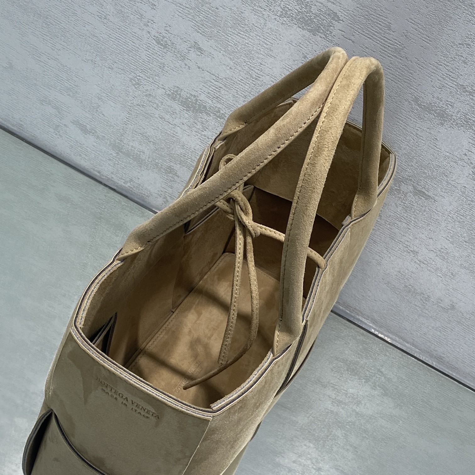 Bottega Veneta Small Arco Tote Bag Brown. For Women. Women-s Bags 14.2in/36cm - Soul Replicas