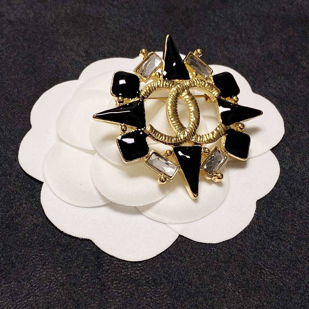 Chanel Brooch - Soul Replicas