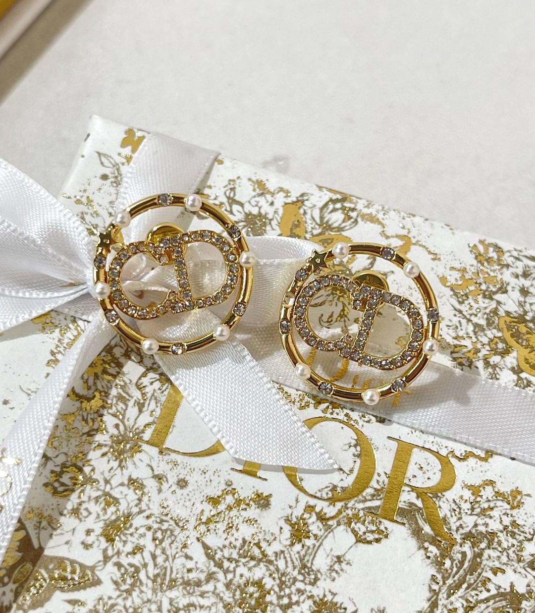 Dior Clair D Lune Earrings - Soul Replicas