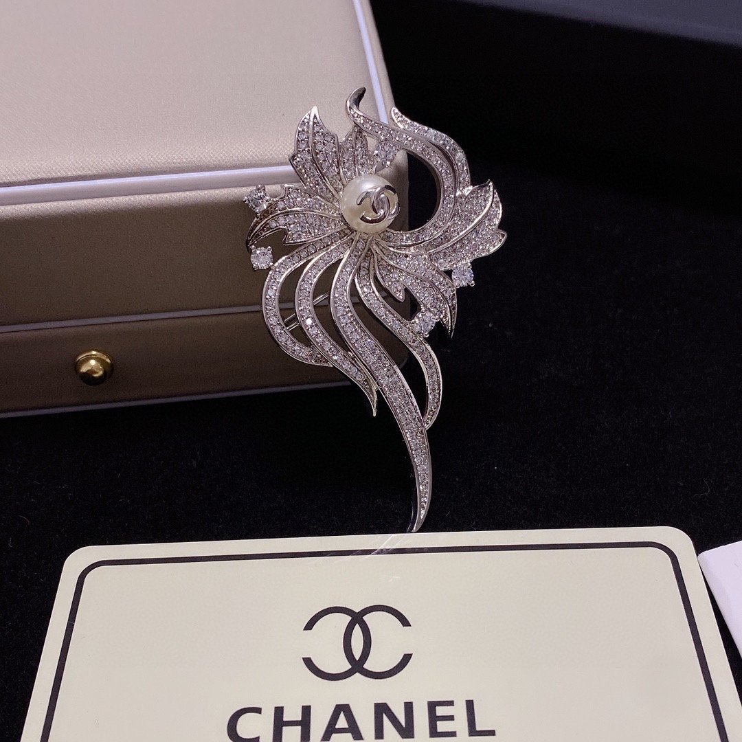 Chanel Brooch - Soul Replicas