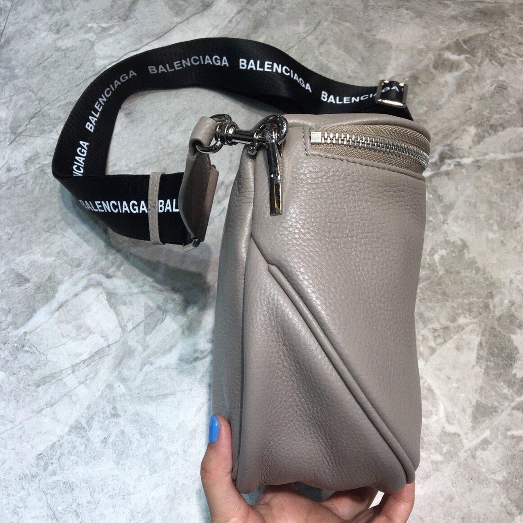 Balenciaga Sling Bag In Light Brown. For Women. Women-s Bags 9.1in/23cm - Soul Replicas