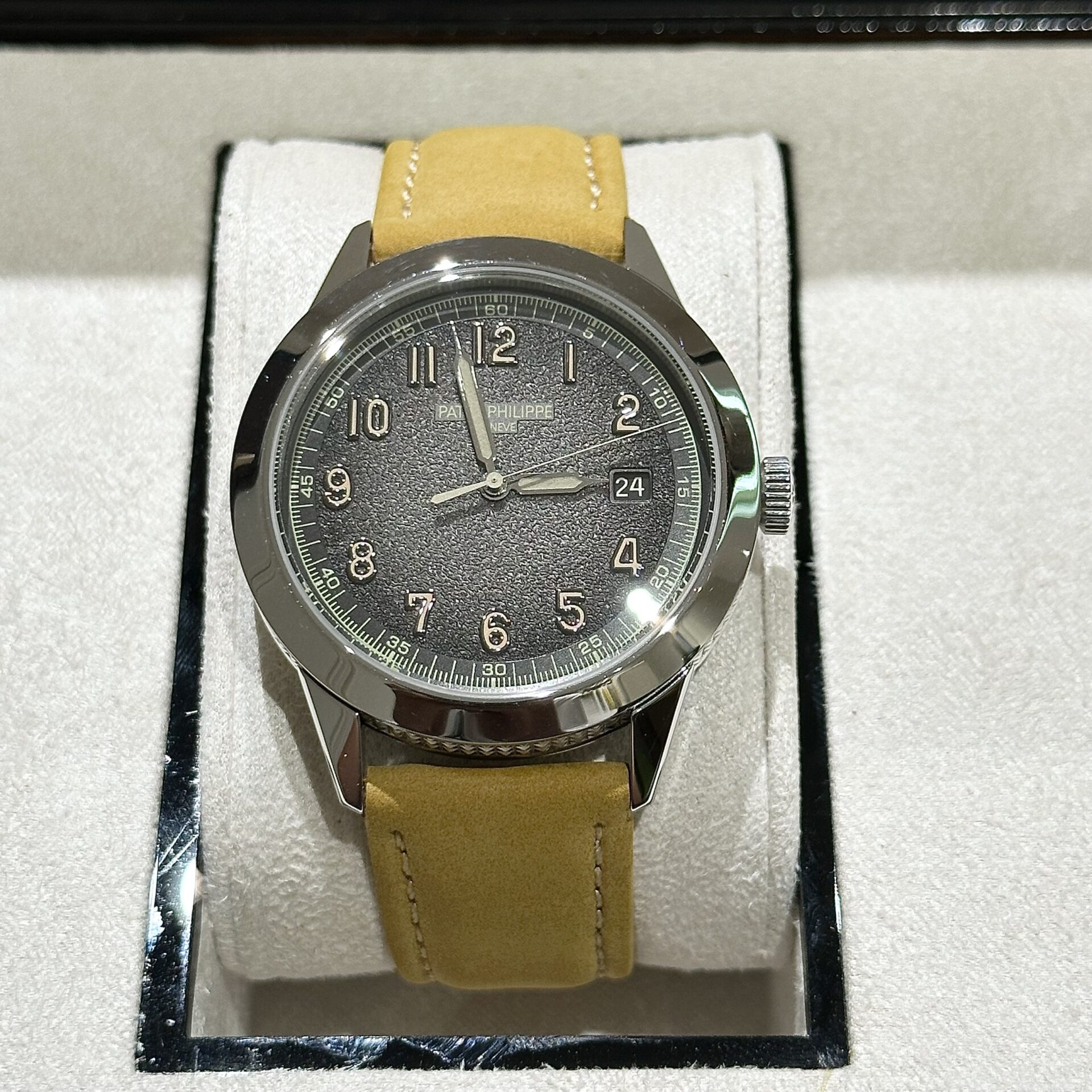 Patek Philippe Calatrava 5226G Best Replica Watch Leather Strap 40mm - Soul Replicas