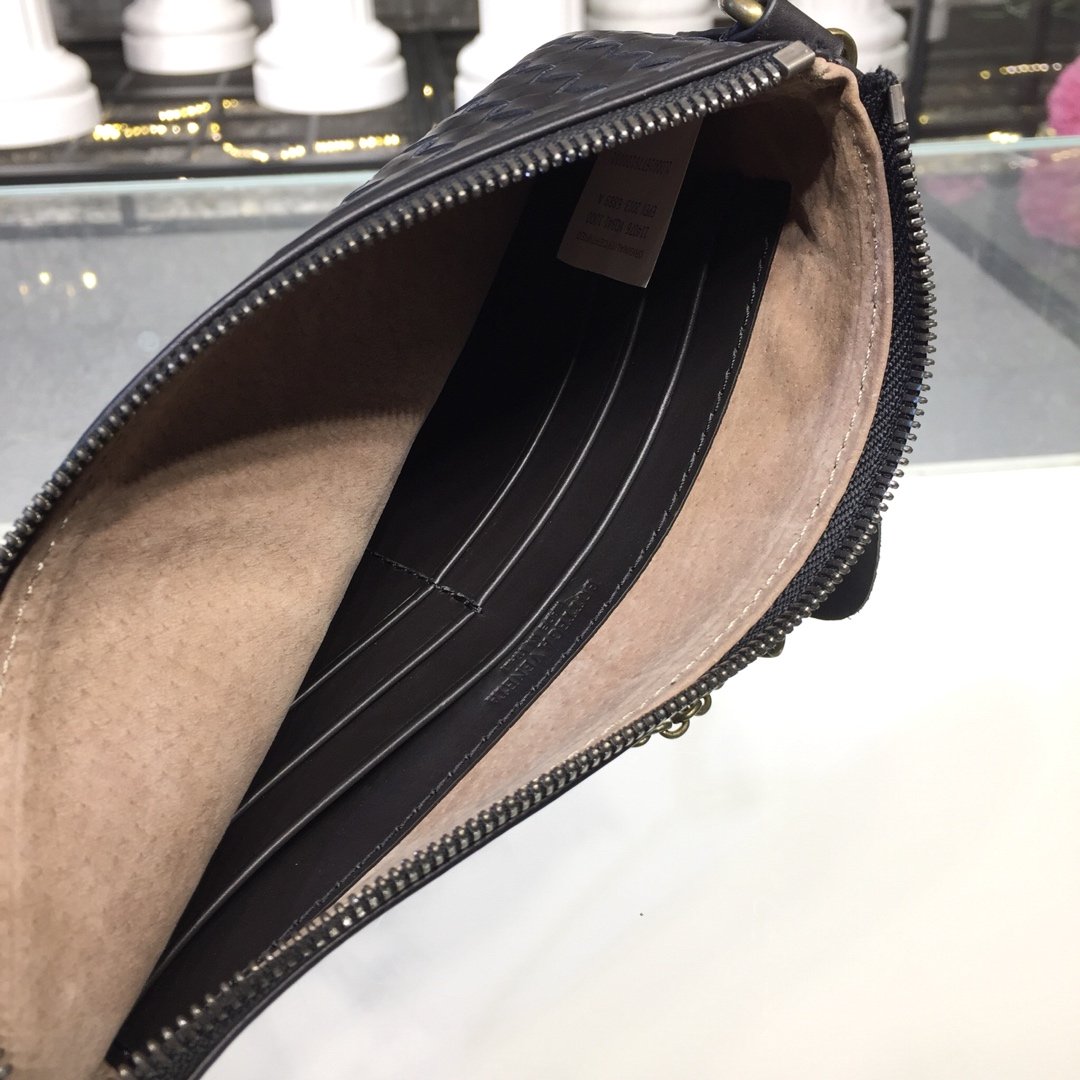 Bottega Veneta Chain Shoulder Bag Black. For Women. Women's Bags 9.6in/24.5cm - Soul Replicas