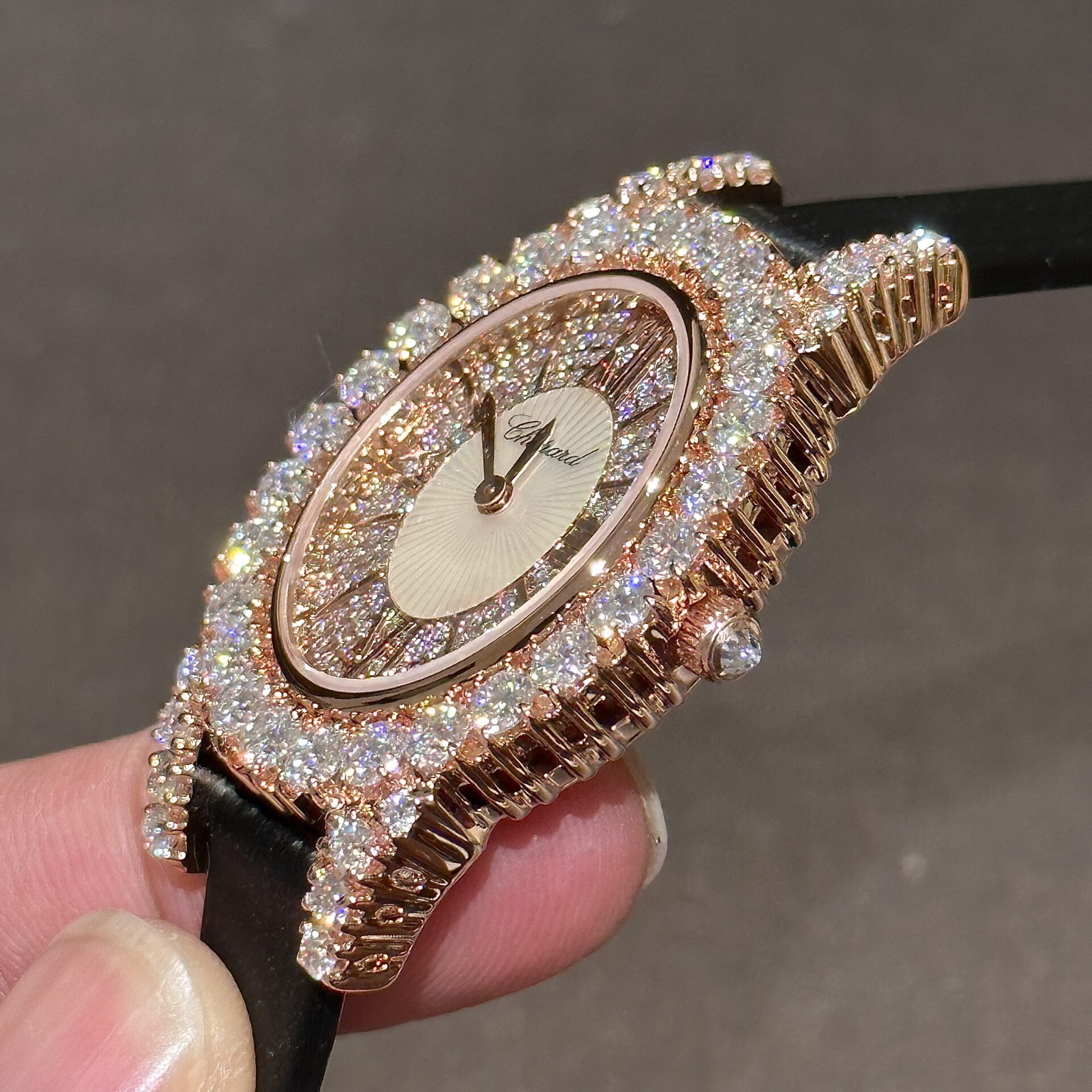 Chopard Gold Wrapped Replica Women-s Watch Moissanite Diamonds 34mm - Soul Replicas