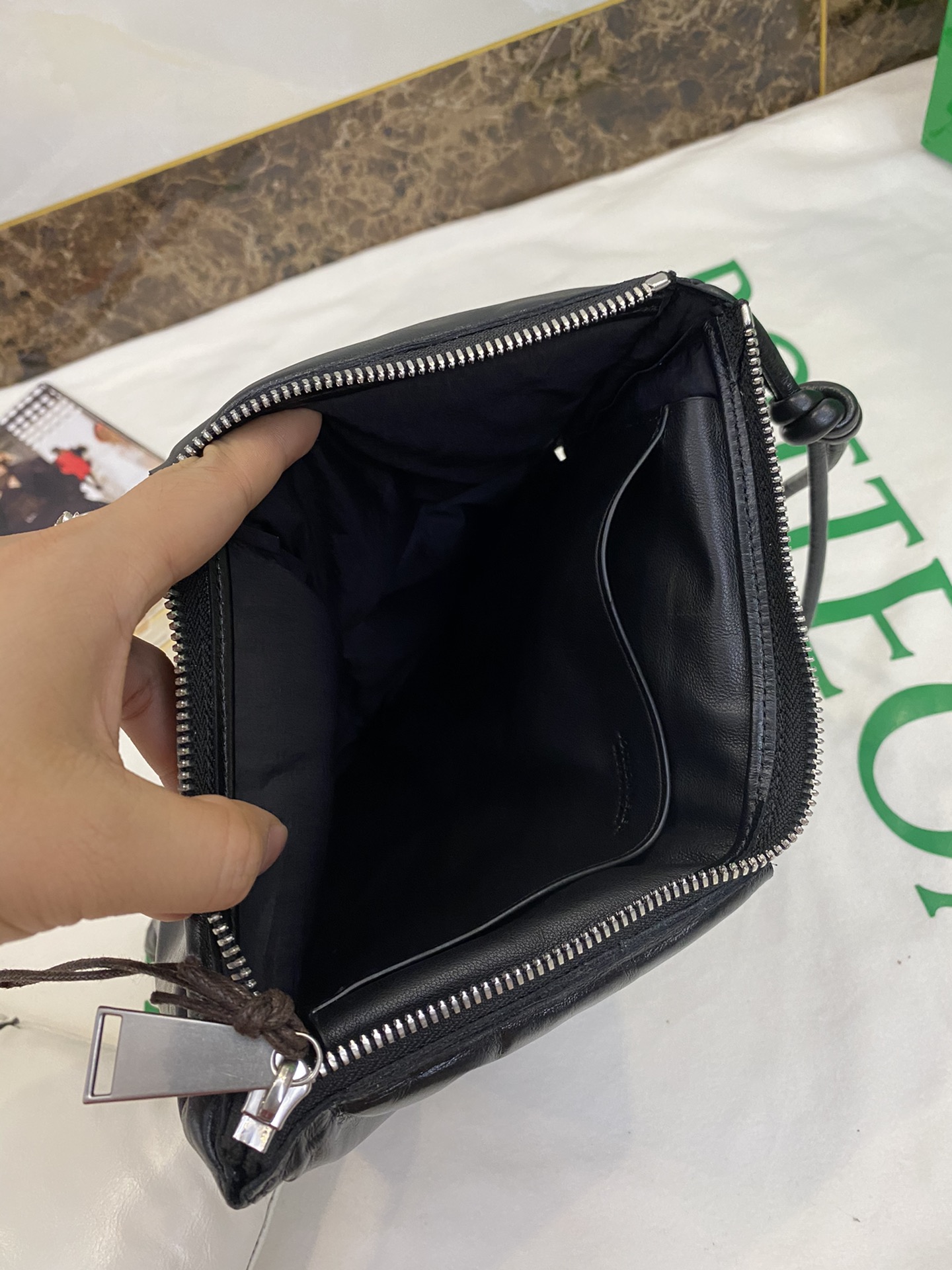 Bottega Veneta Clutch Black. For Women. Women-s Bags 11in/28cm - Soul Replicas