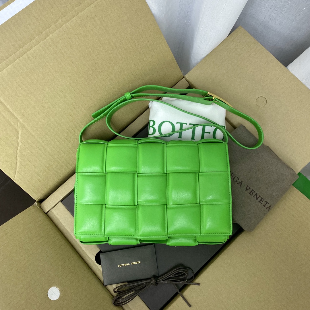 Bottega Veneta Padded Cassette Green. For Women. Women's Bags 10.2in/26cm 591970VCQR13724 - Soul Replicas