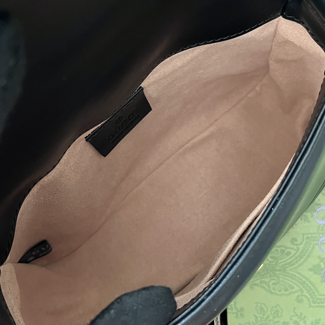 Gucci Marmont Mini Top Handle Bag Black For Women. Women-s Bags 8.3in/21cm Gucci ‎547260 DTDIT 1000 - Soul Replicas