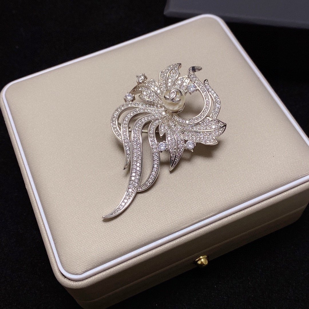 Chanel Brooch - Soul Replicas