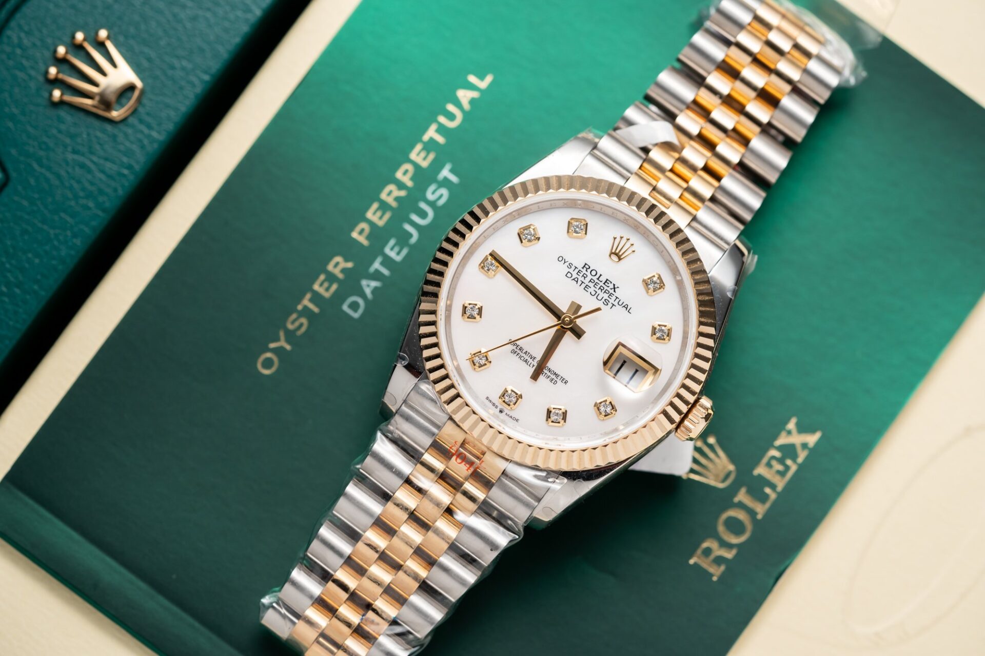 Rolex Best Replica Watch DateJust Mother Of Pearl Dial Gold Wrapped GM Factory 36mm - Soul Replicas