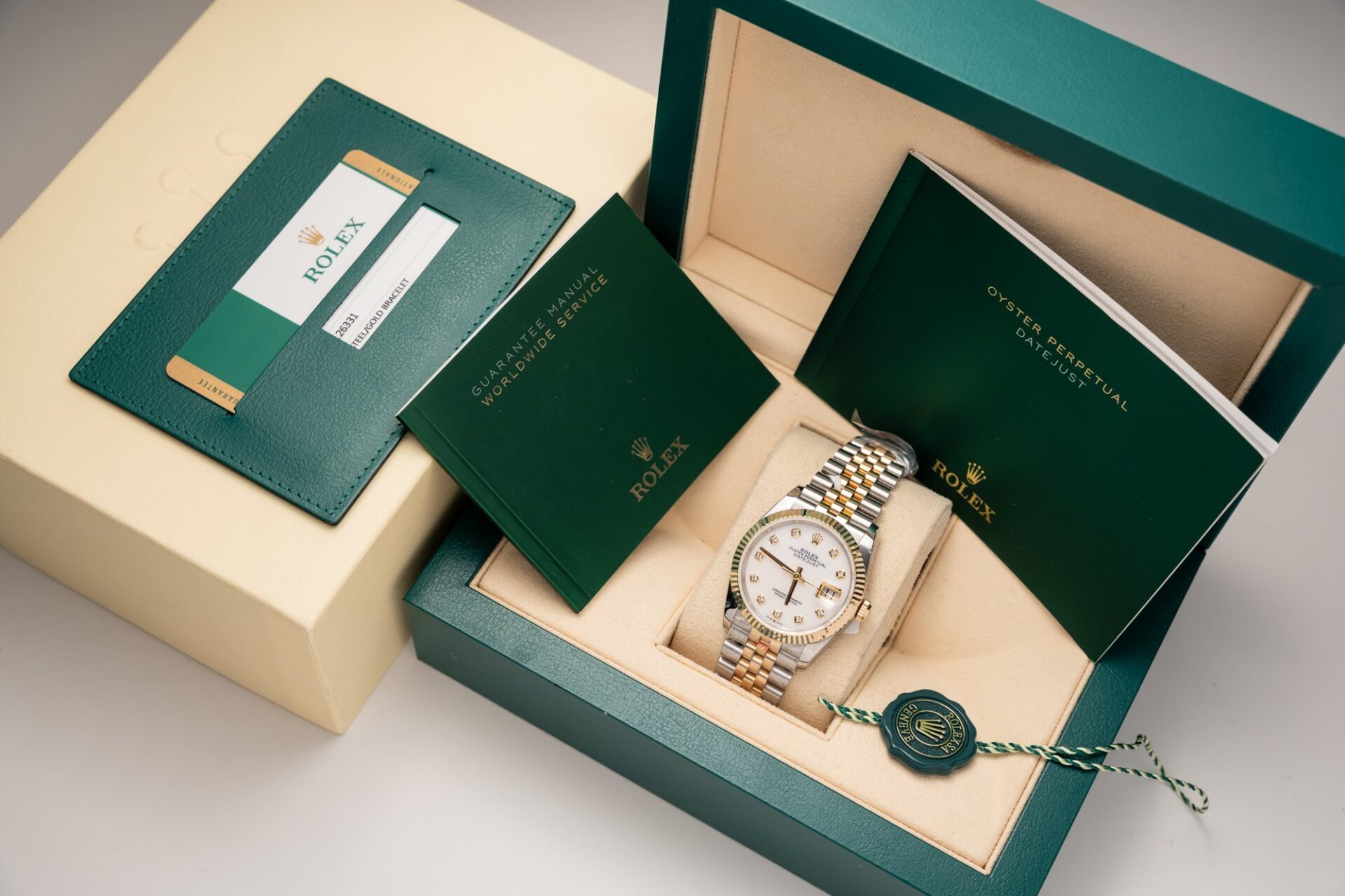 Rolex Best Replica Watch DateJust Mother Of Pearl Dial Gold Wrapped GM Factory 36mm - Soul Replicas