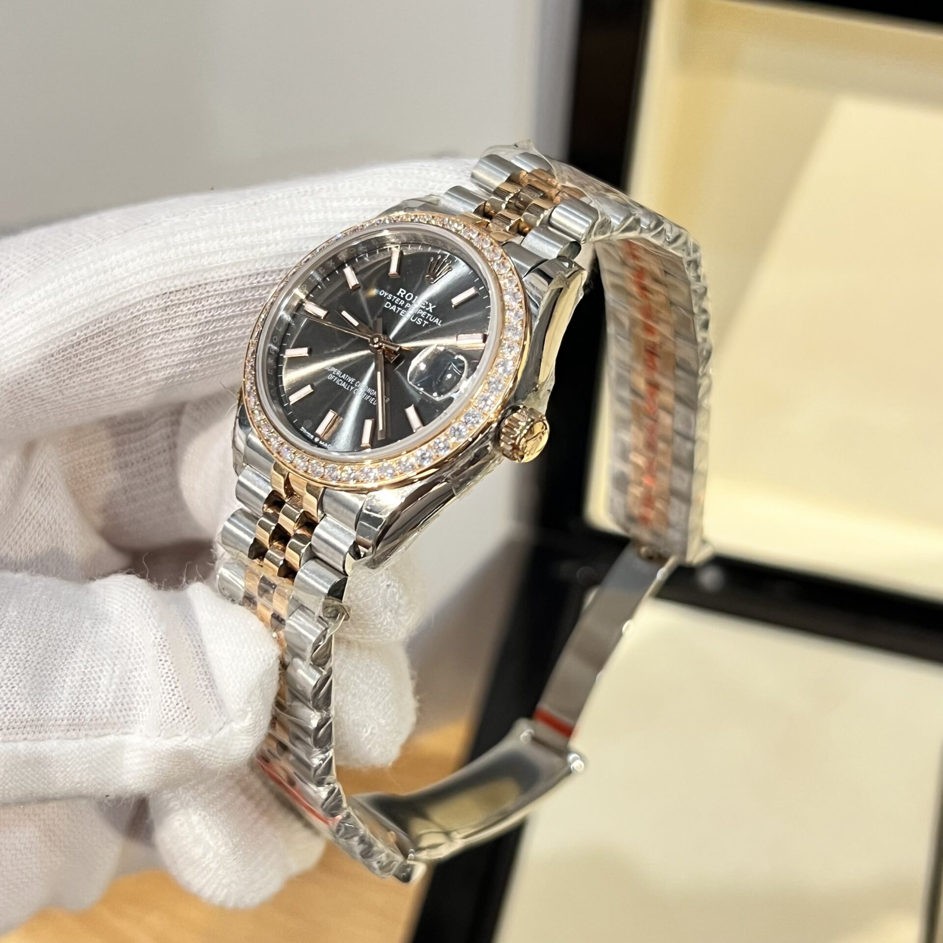 Rolex DateJust Women-s Replica Watch With Diamonds Gray Dial EW Factory 31mm - Soul Replicas